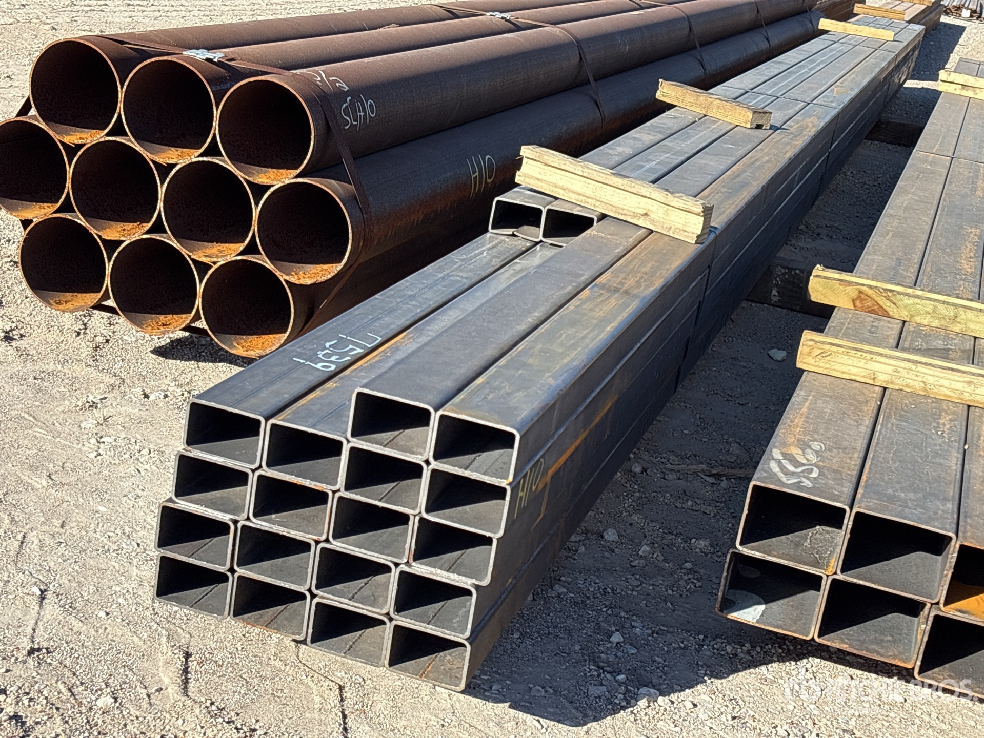 Aspect général with Image, coin arrière gauche