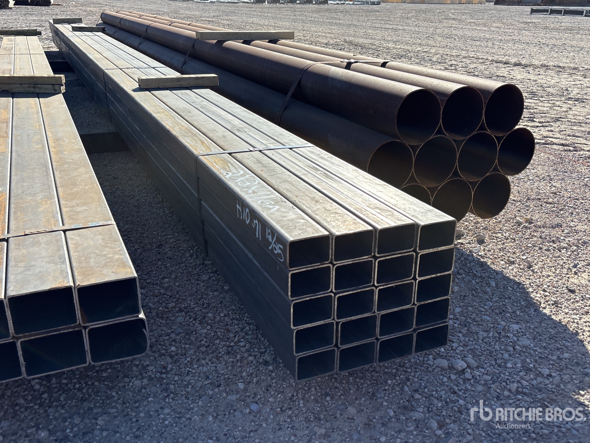 Aspect général with Image, coin arrière droit