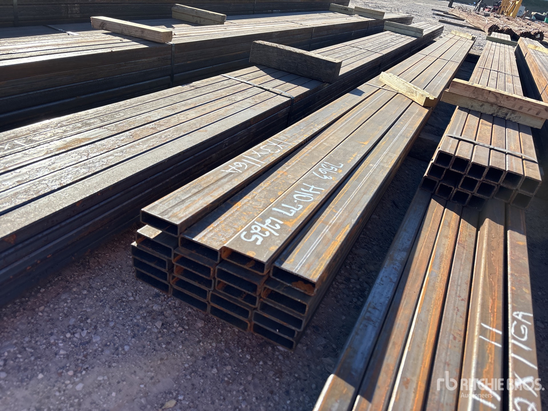 Aspect général with Image, coin arrière gauche