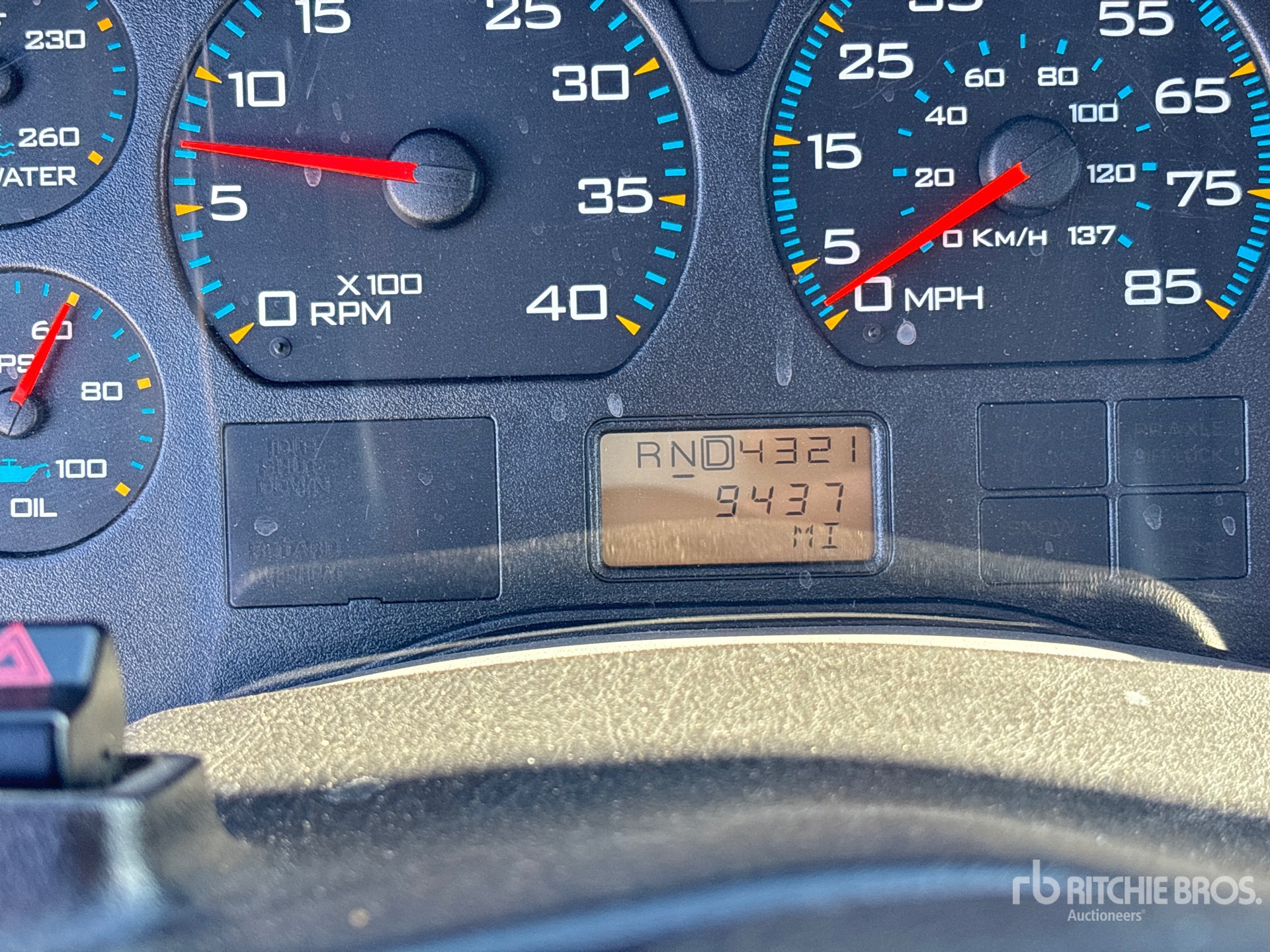 General Appearance with Hour Meter / Odometer