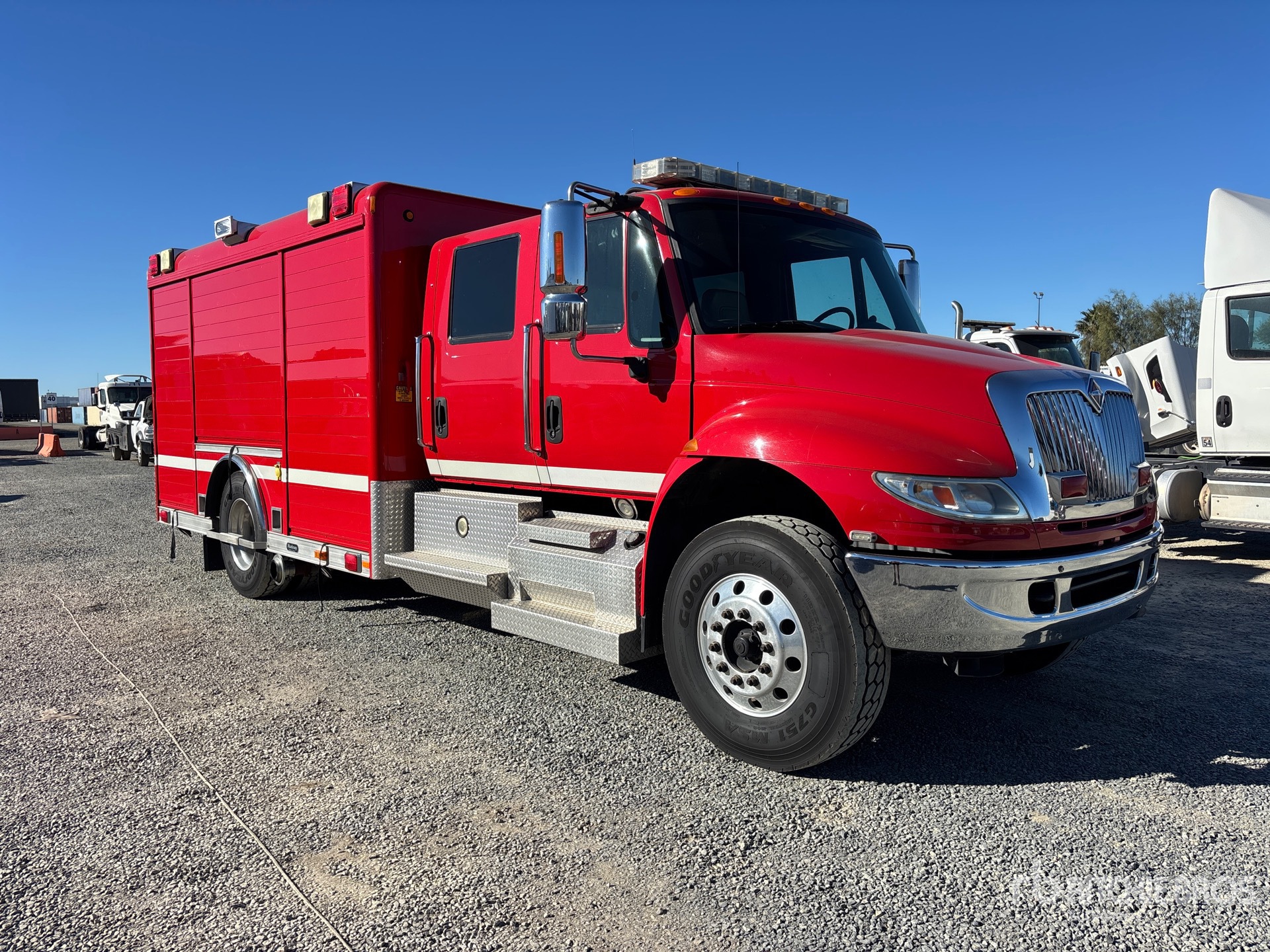 General Appearance with Picture, Right Front Corner