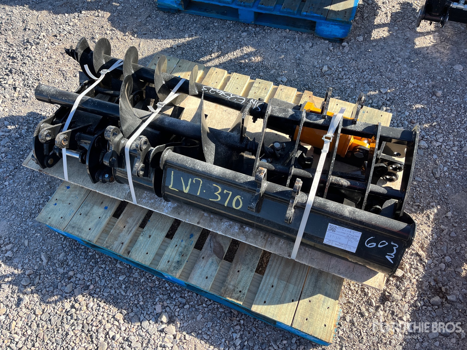 General Appearance with Foto, angolo anteriore sinistro