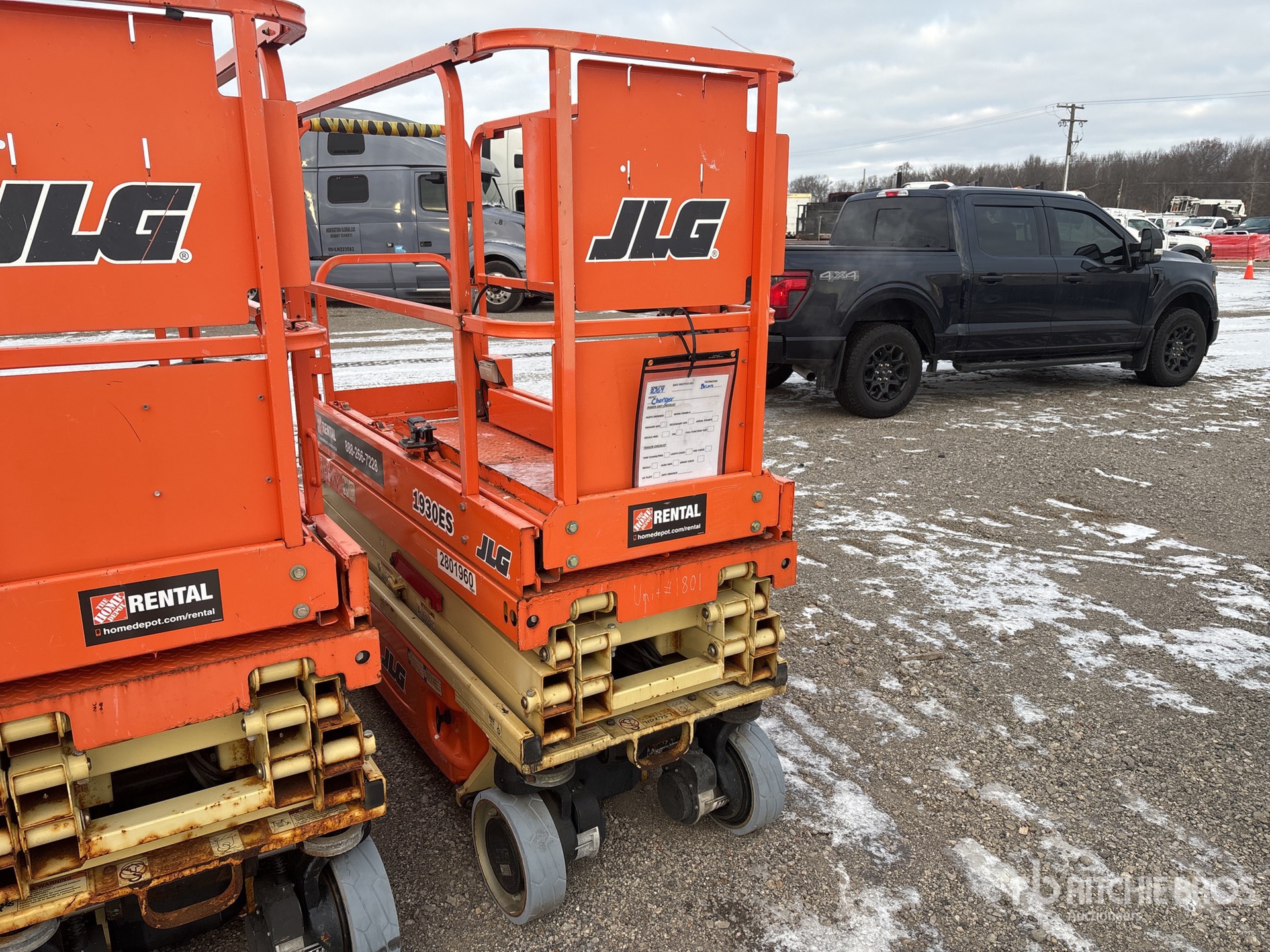 General Appearance with Bild, Ecke vorne rechts