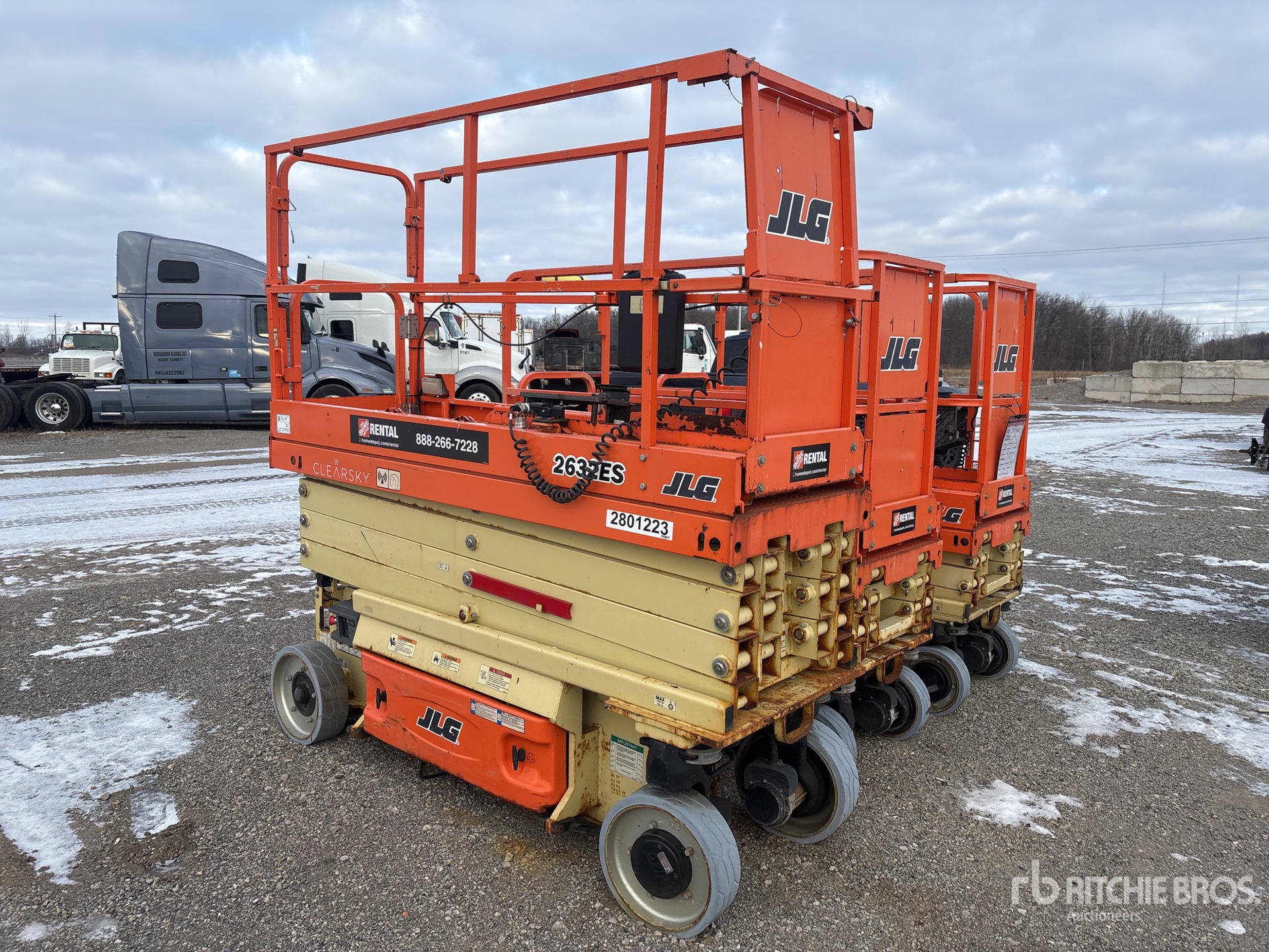 General Appearance with Picture, Right Front Corner