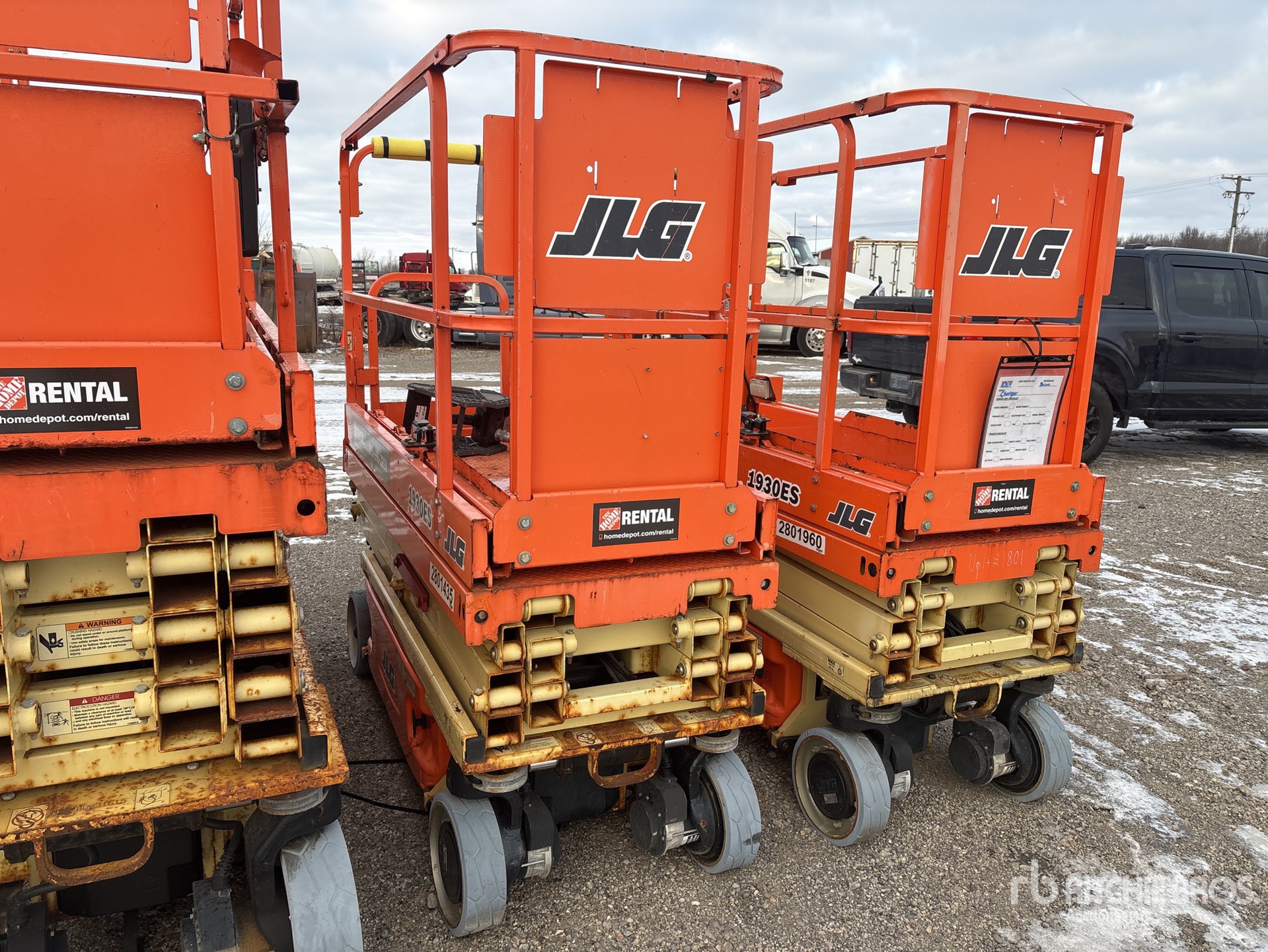 General Appearance with Bild, Ecke vorne rechts