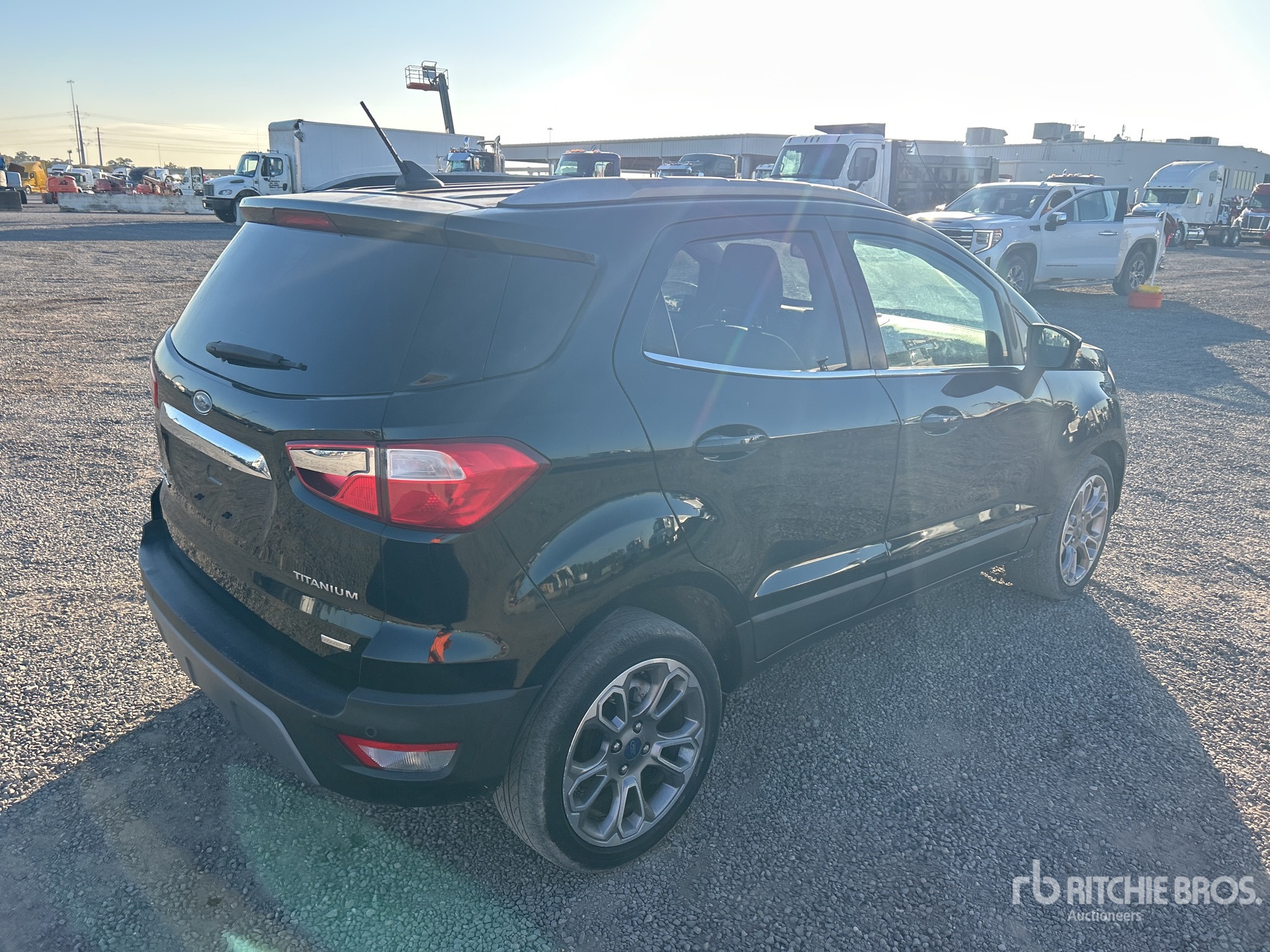 General Appearance with Imagen: esquina trasera derecha