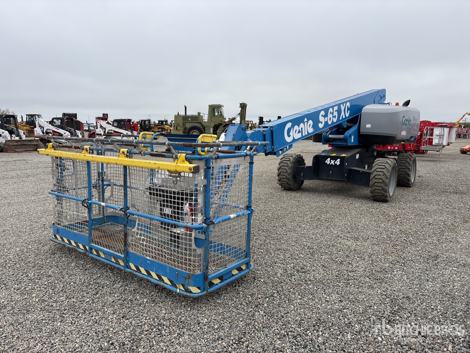 General Appearance with Featured Photo