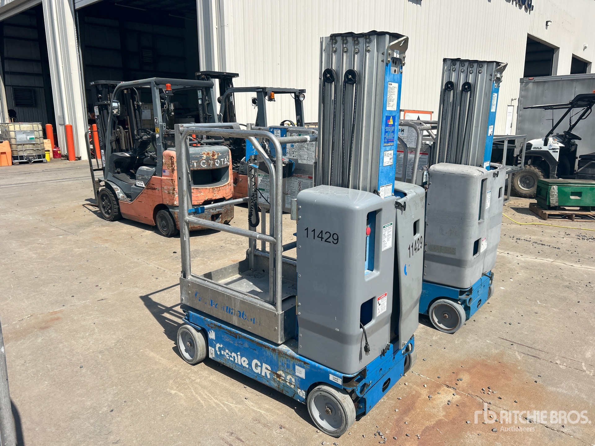 General Appearance with Bild, Ecke hinten links