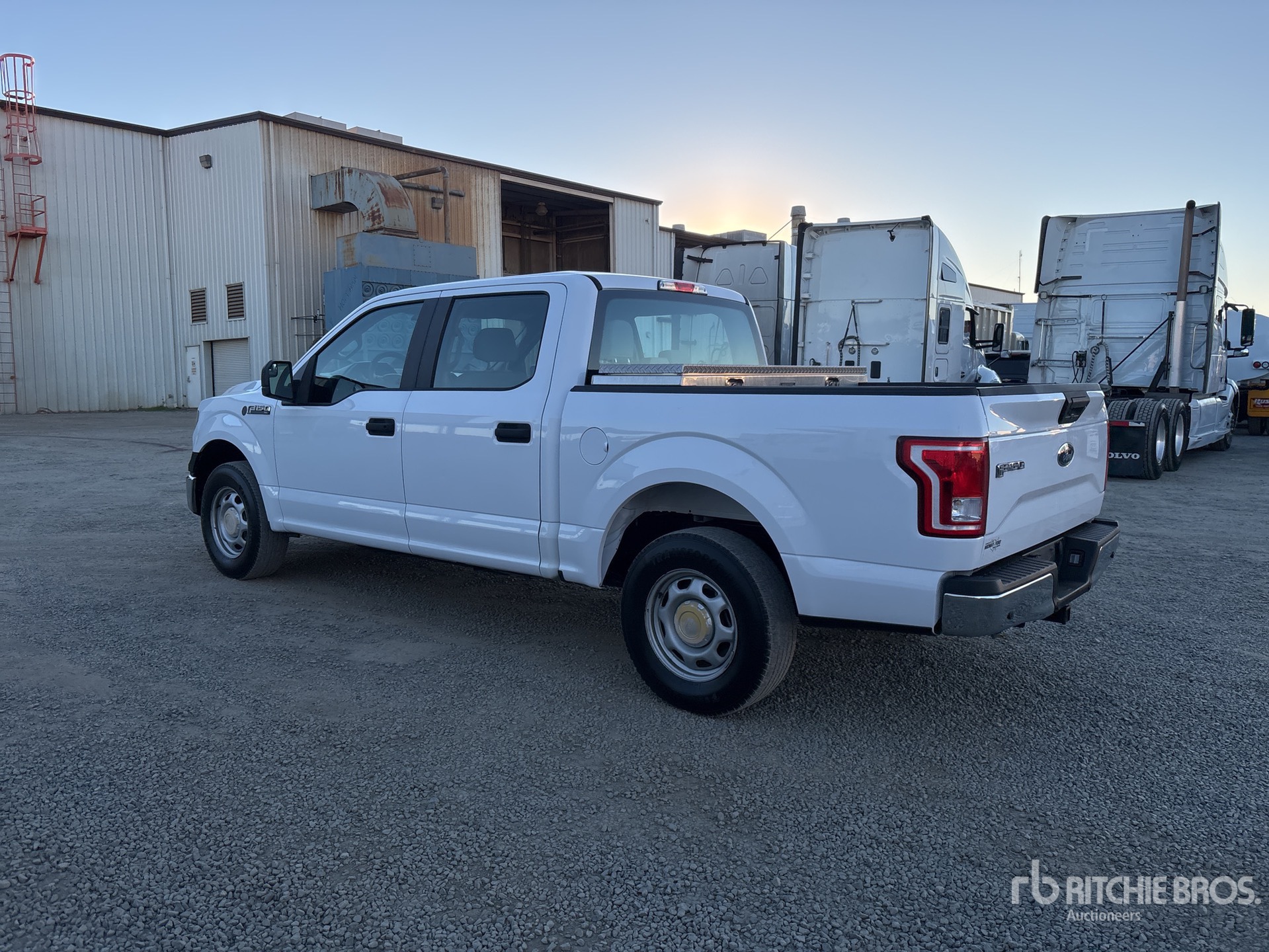 General Appearance with Imagen: esquina trasera izquierda