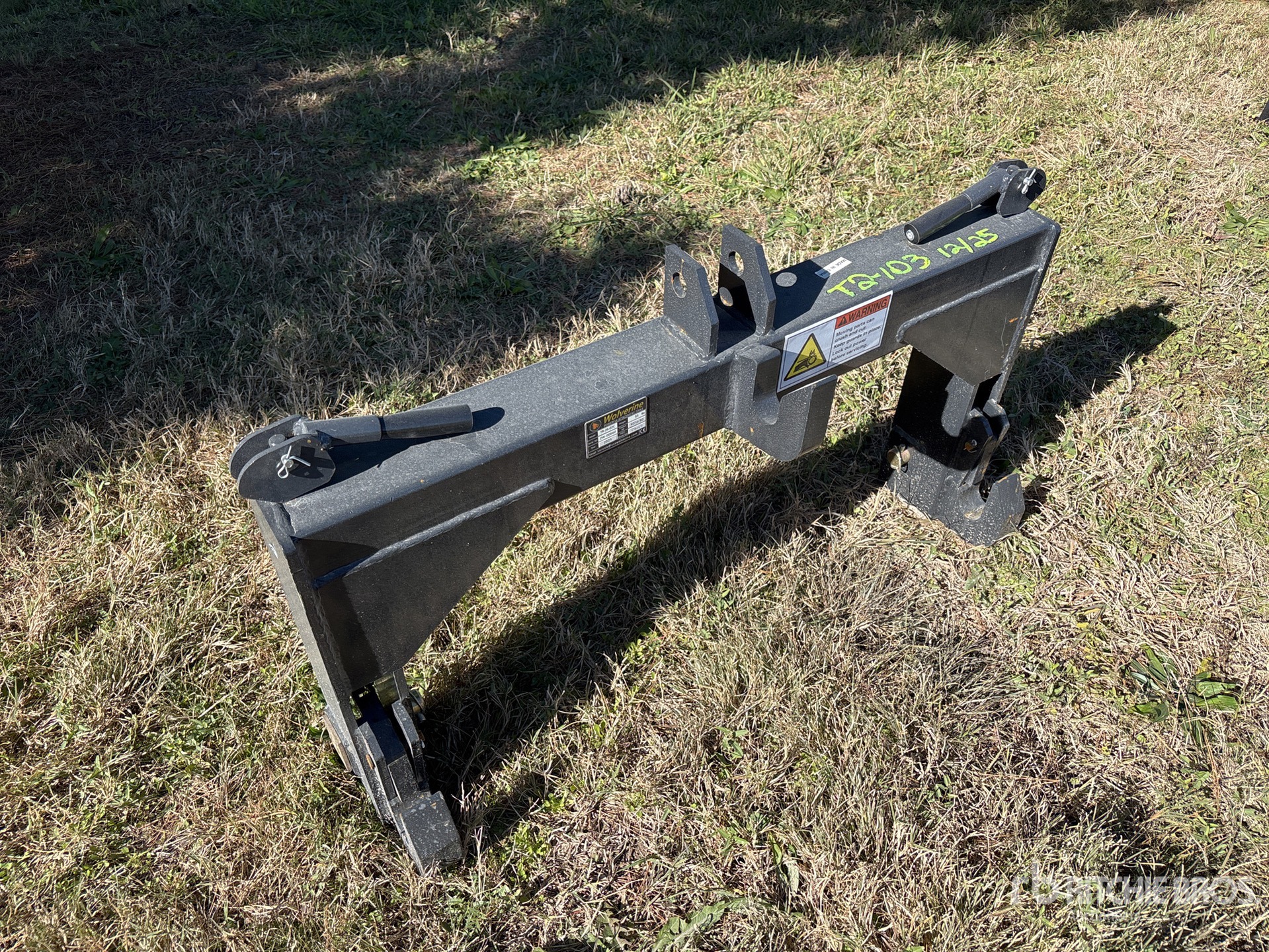 General Appearance with Picture, Right Front Corner