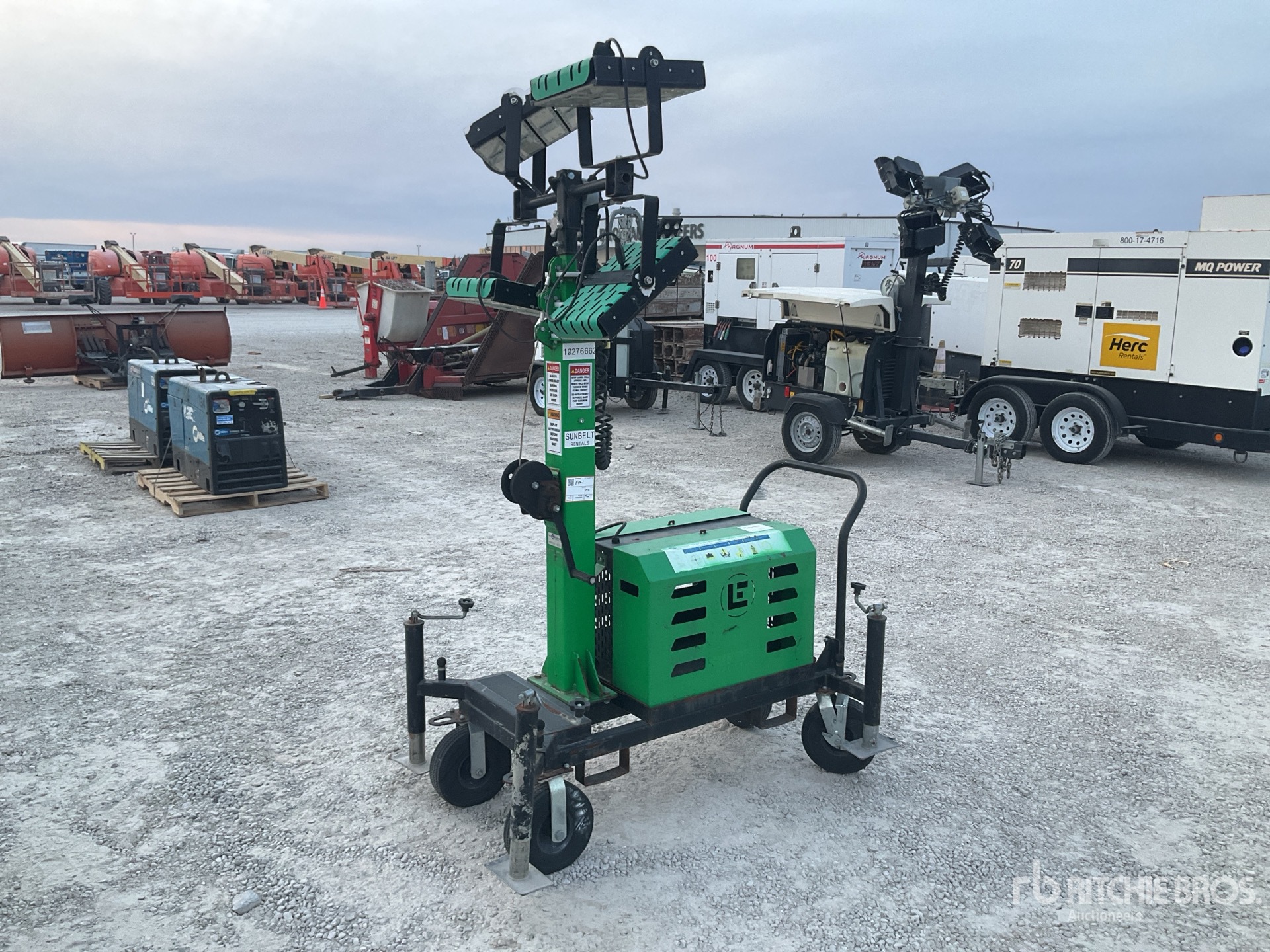 General Appearance with Featured Photo