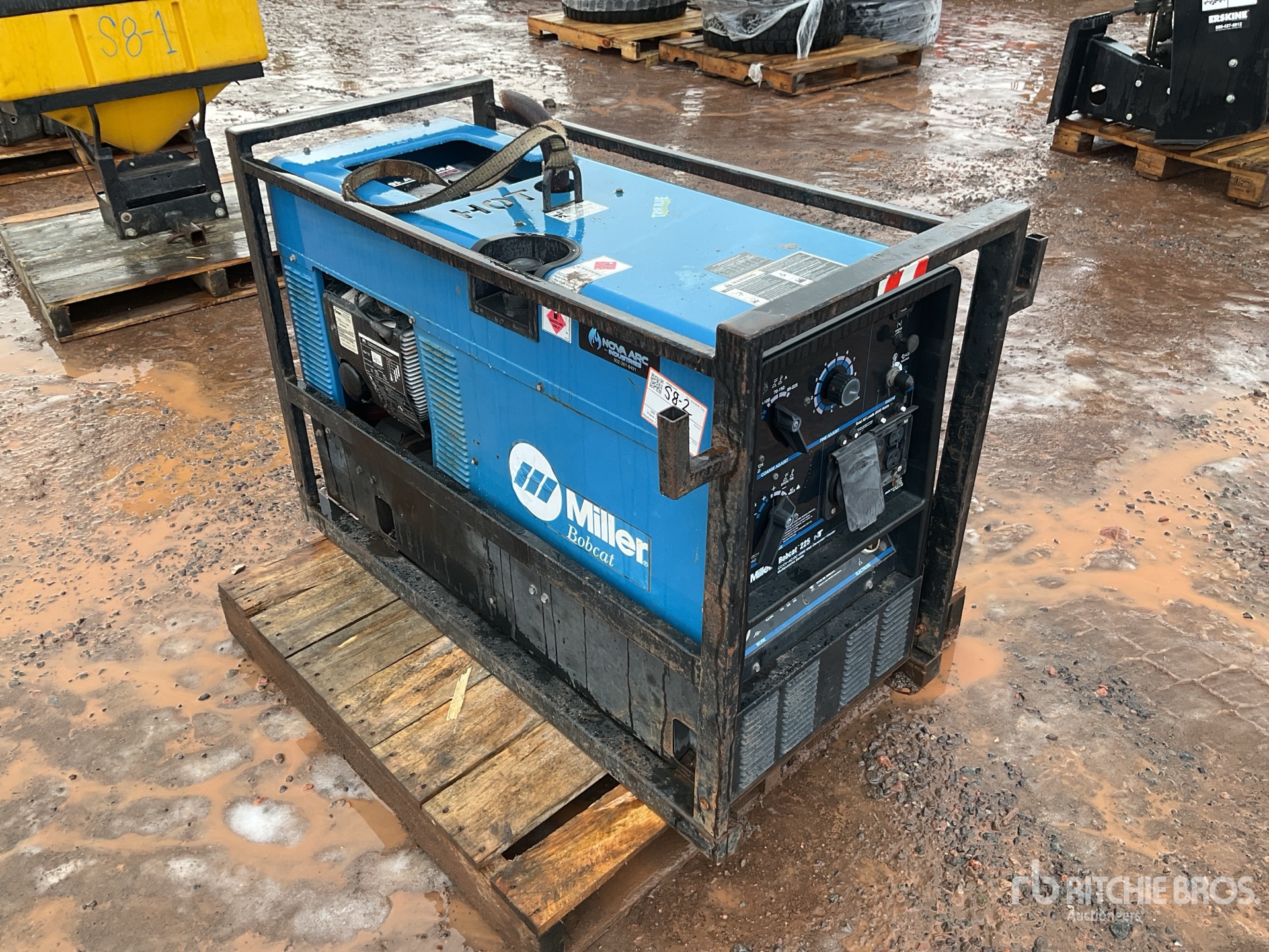 General Appearance with Picture, Right Front Corner