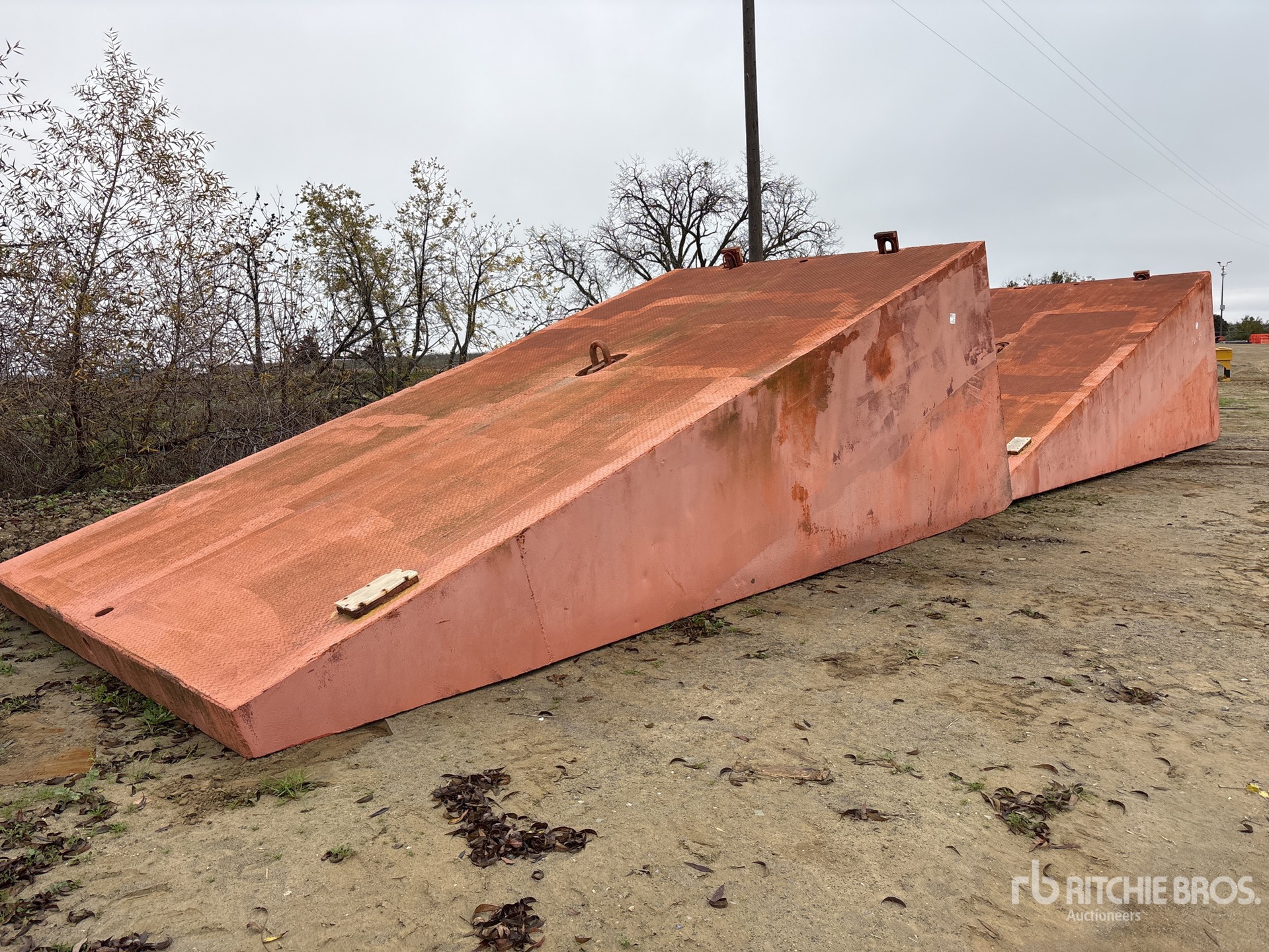 General Appearance with Featured Photo