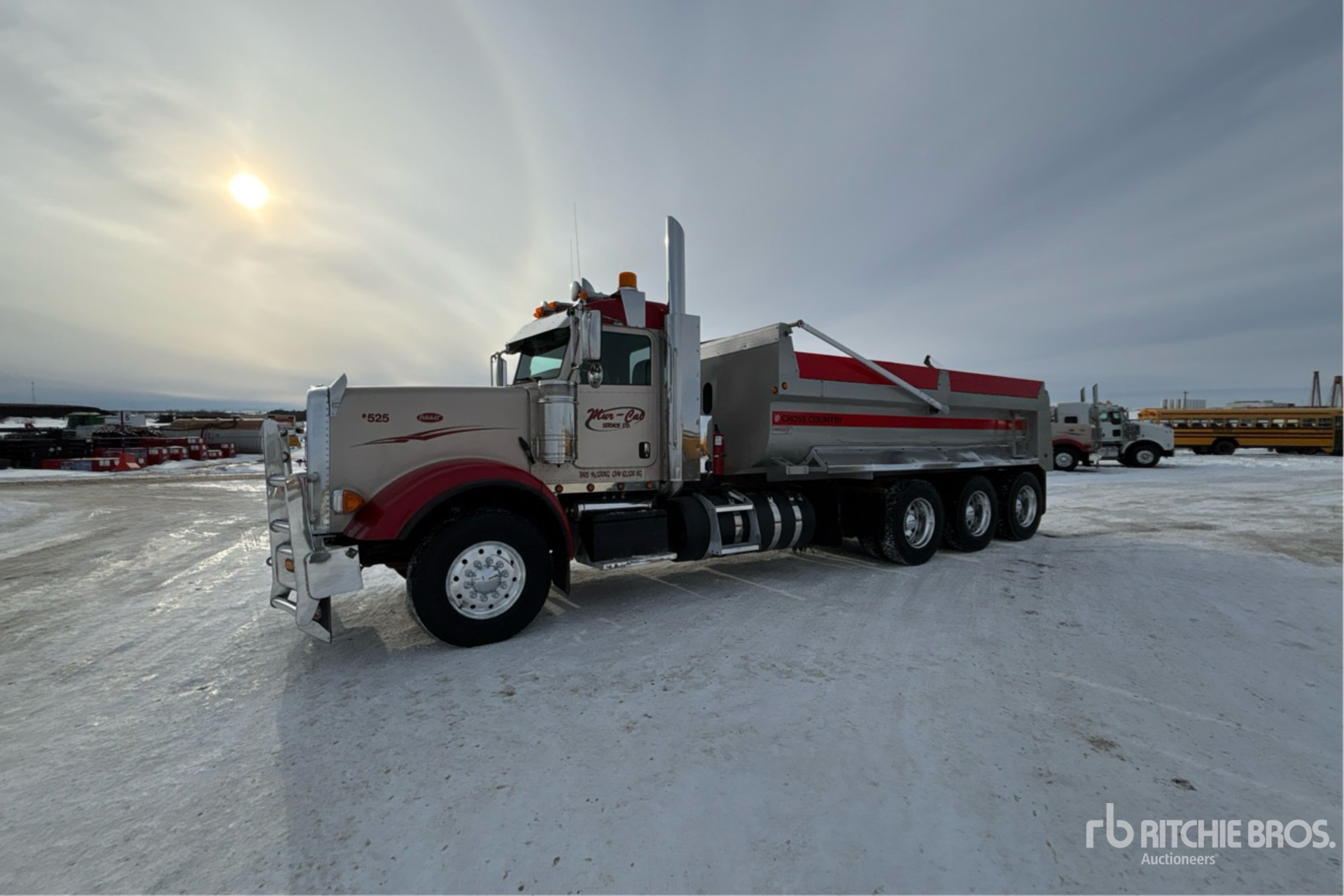 General Appearance with Bild, Ecke vorne links