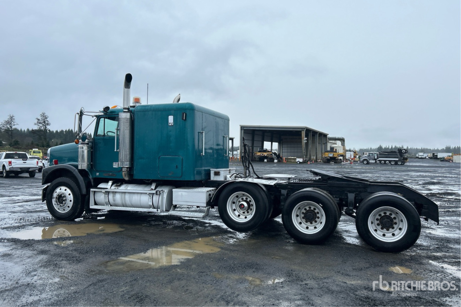 General Appearance with Bild, Ecke hinten links