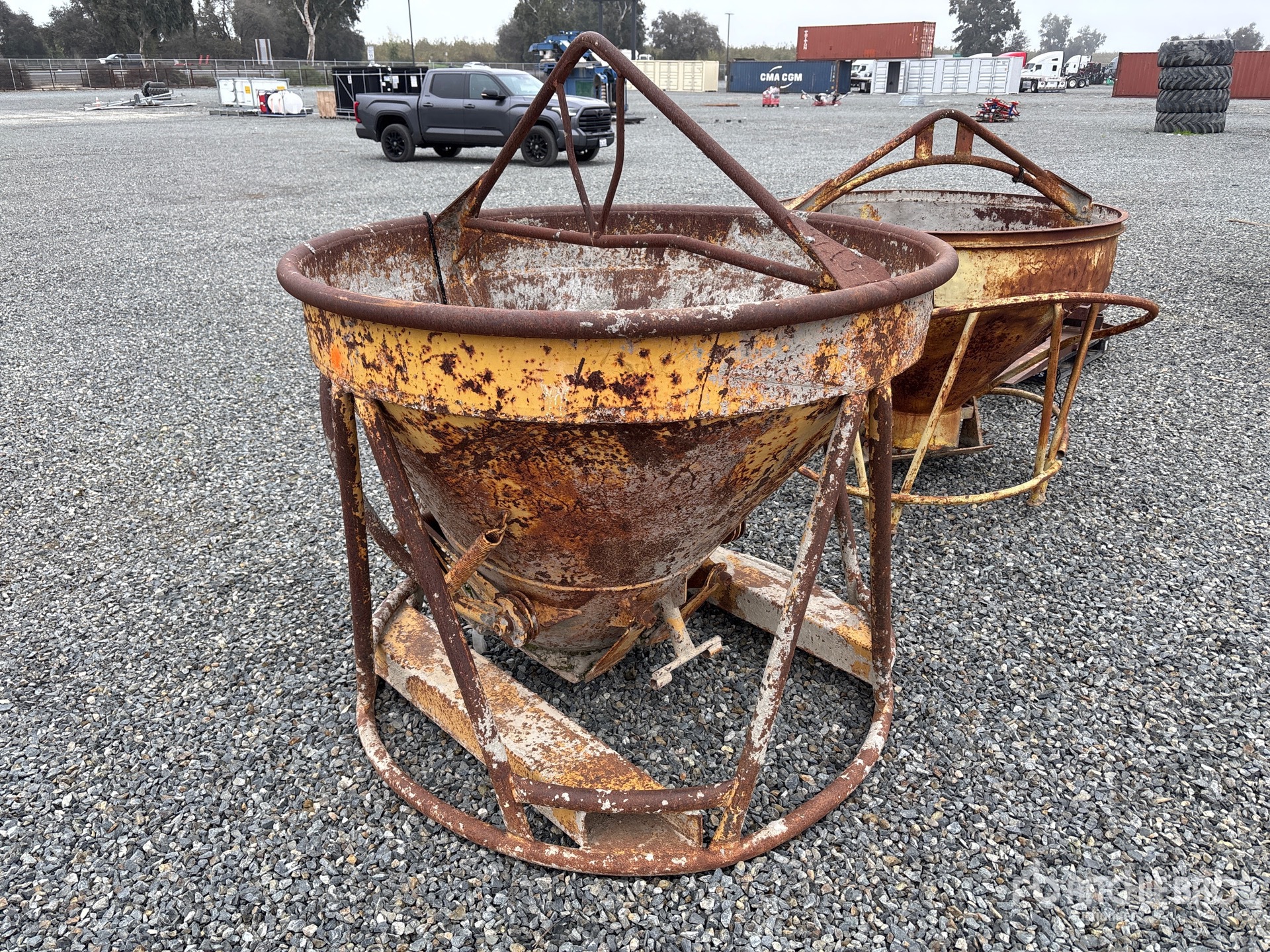 General Appearance with Bild, Ecke vorne rechts