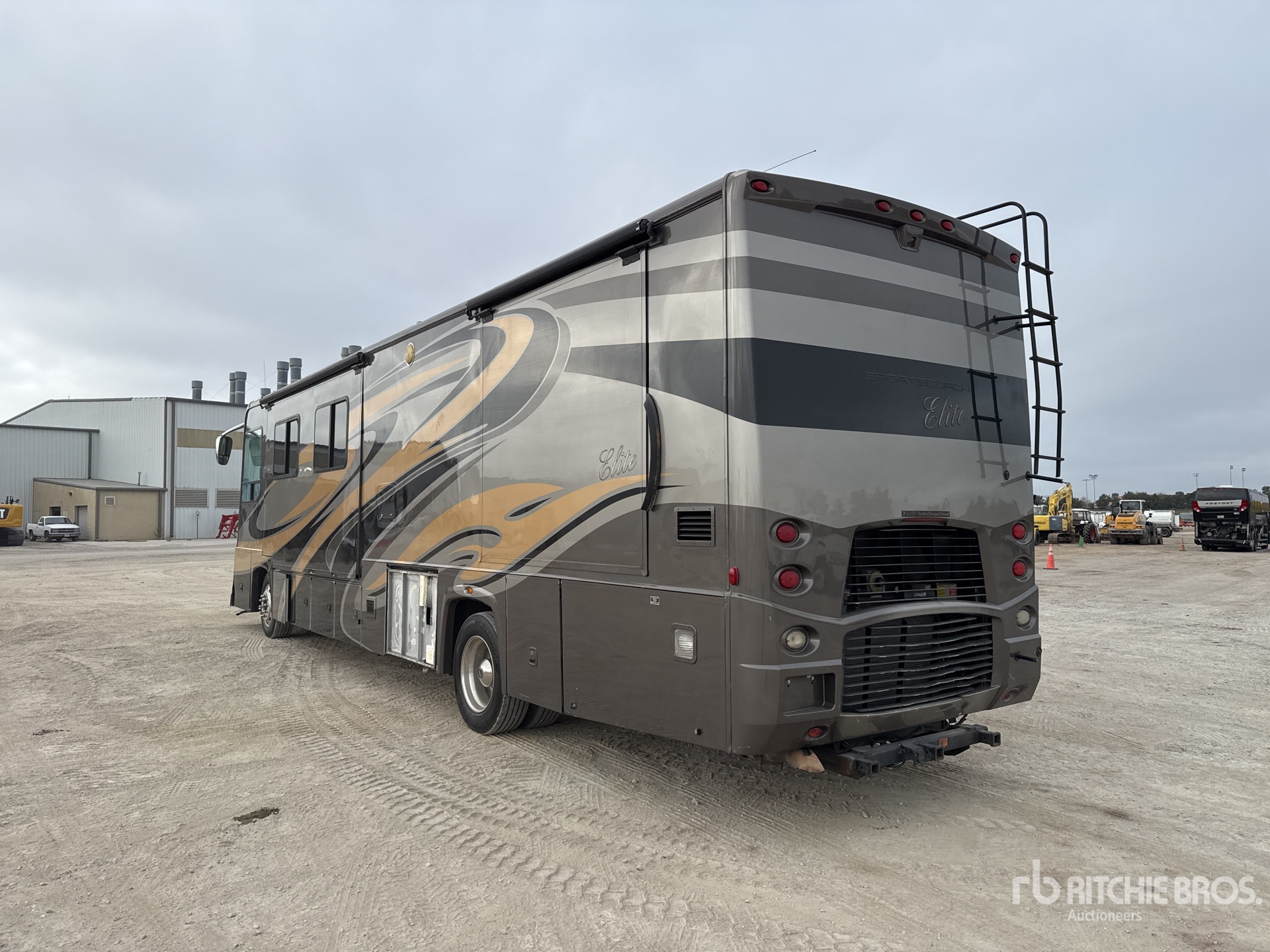 General Appearance with Bild, Ecke hinten links