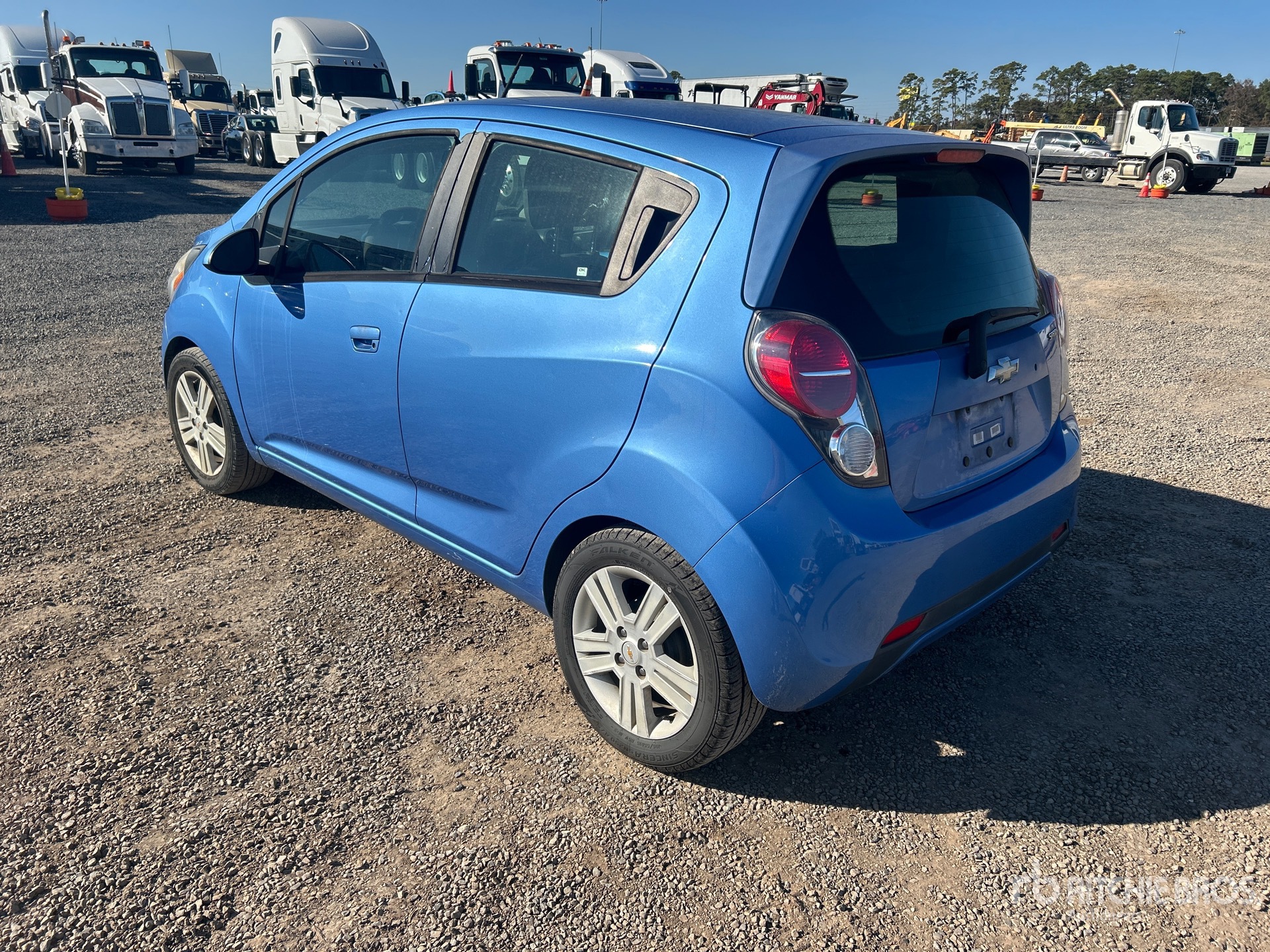 General Appearance with Picture, Left Rear Corner