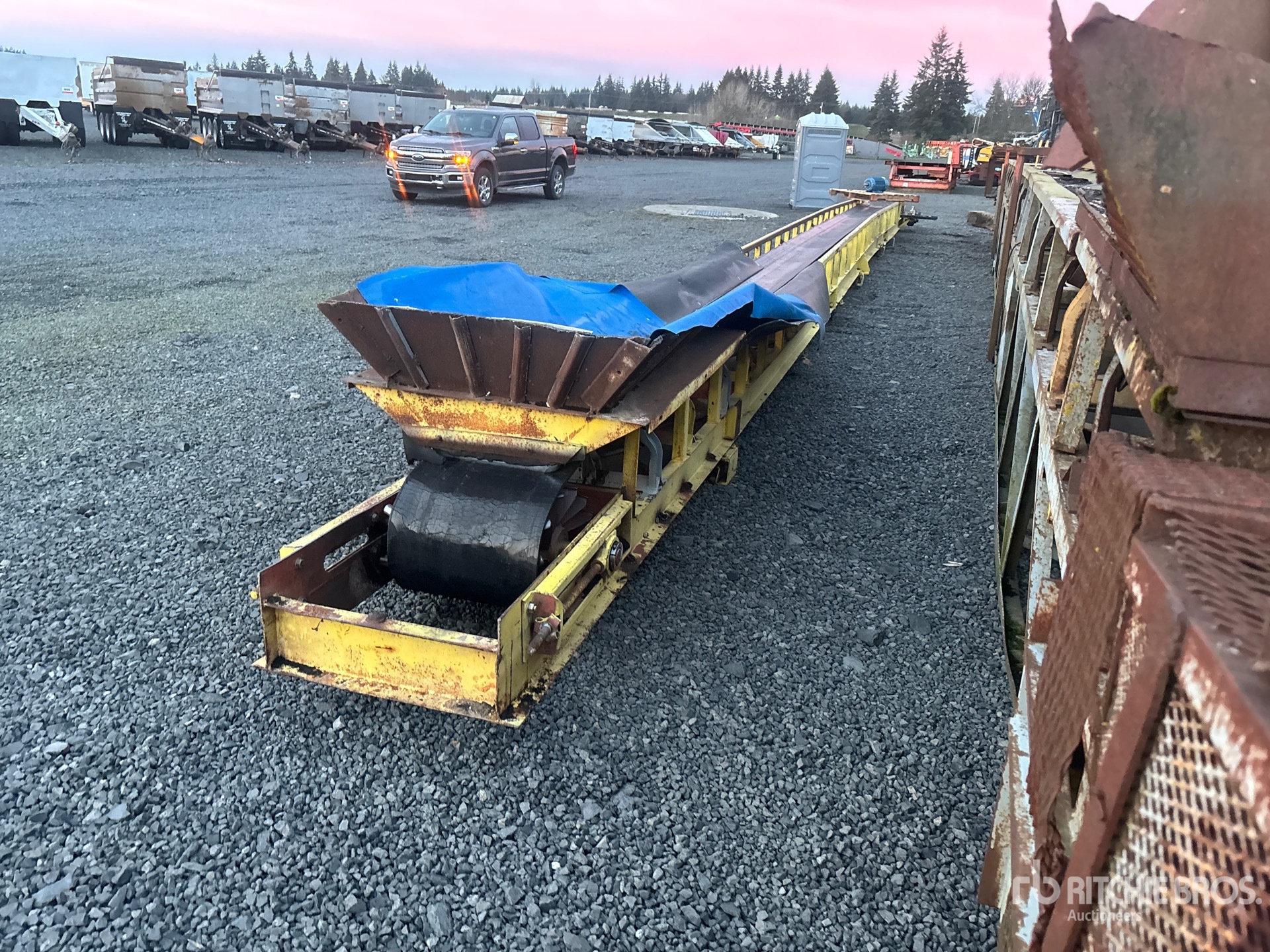 General Appearance with Imagen: esquina trasera derecha