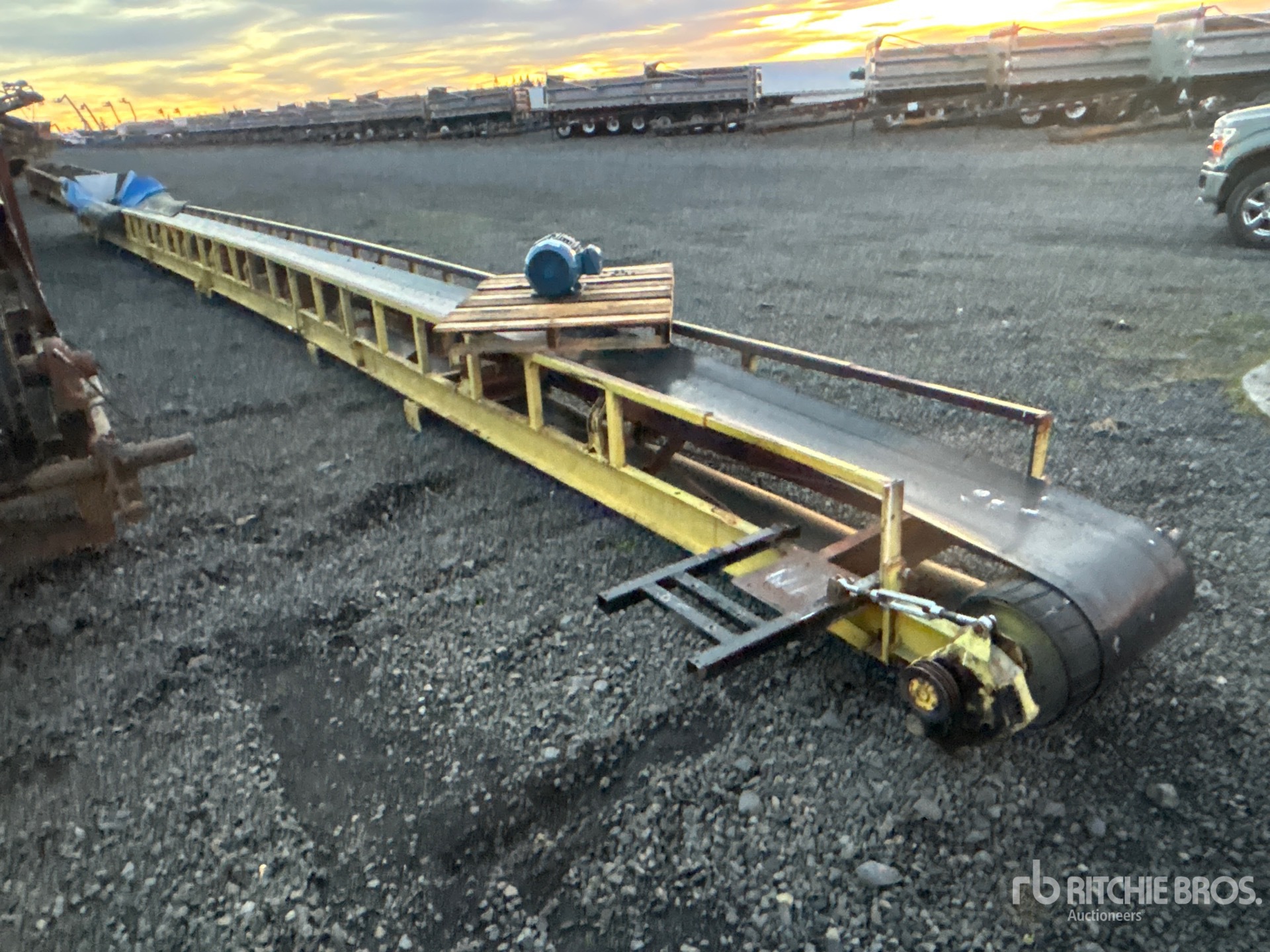 General Appearance with Imagen: esquina delantera derecha