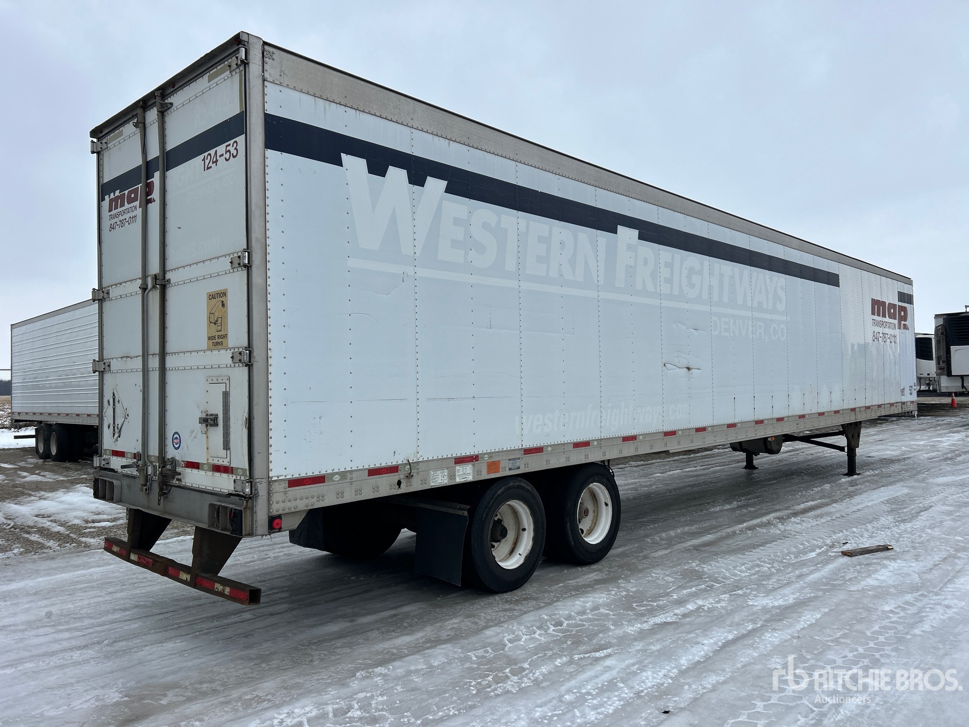 Aspect général with Image, coin arrière droit