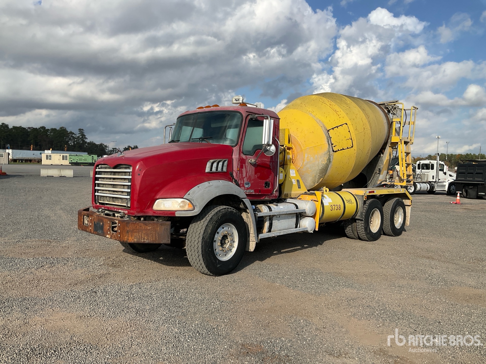 General Appearance with Bild, Ecke vorne links