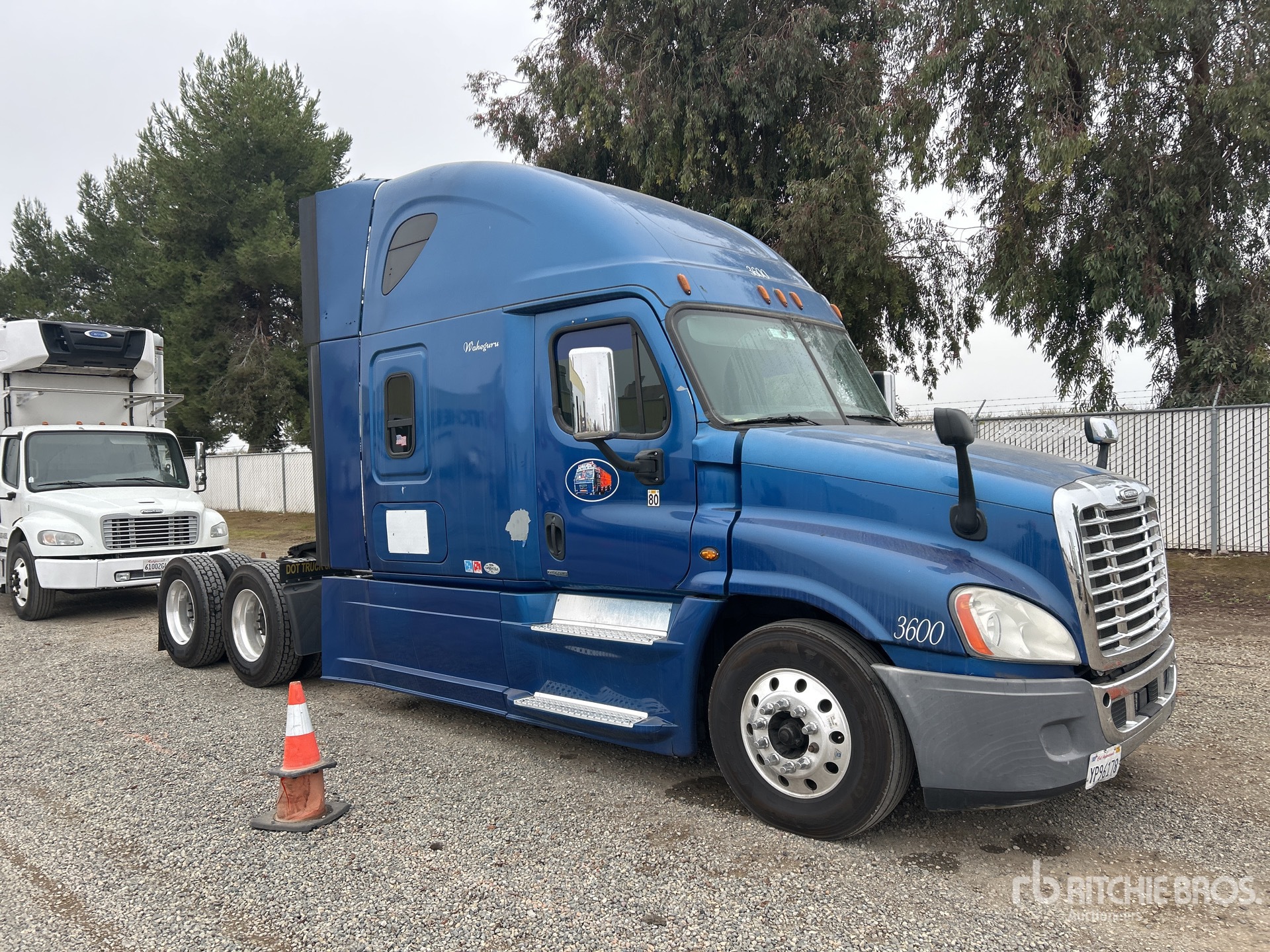 General Appearance with Image, coin avant droit