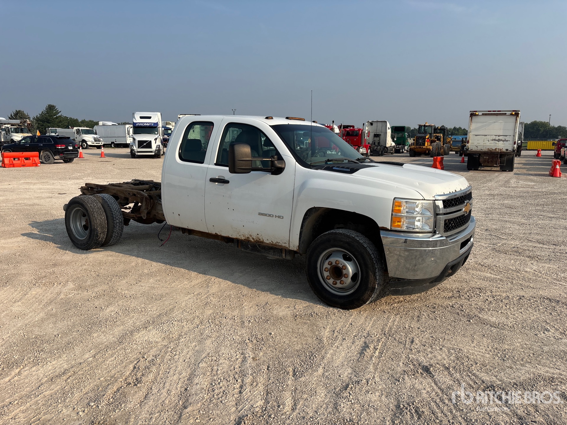 Aspect général with Image, coin avant droit