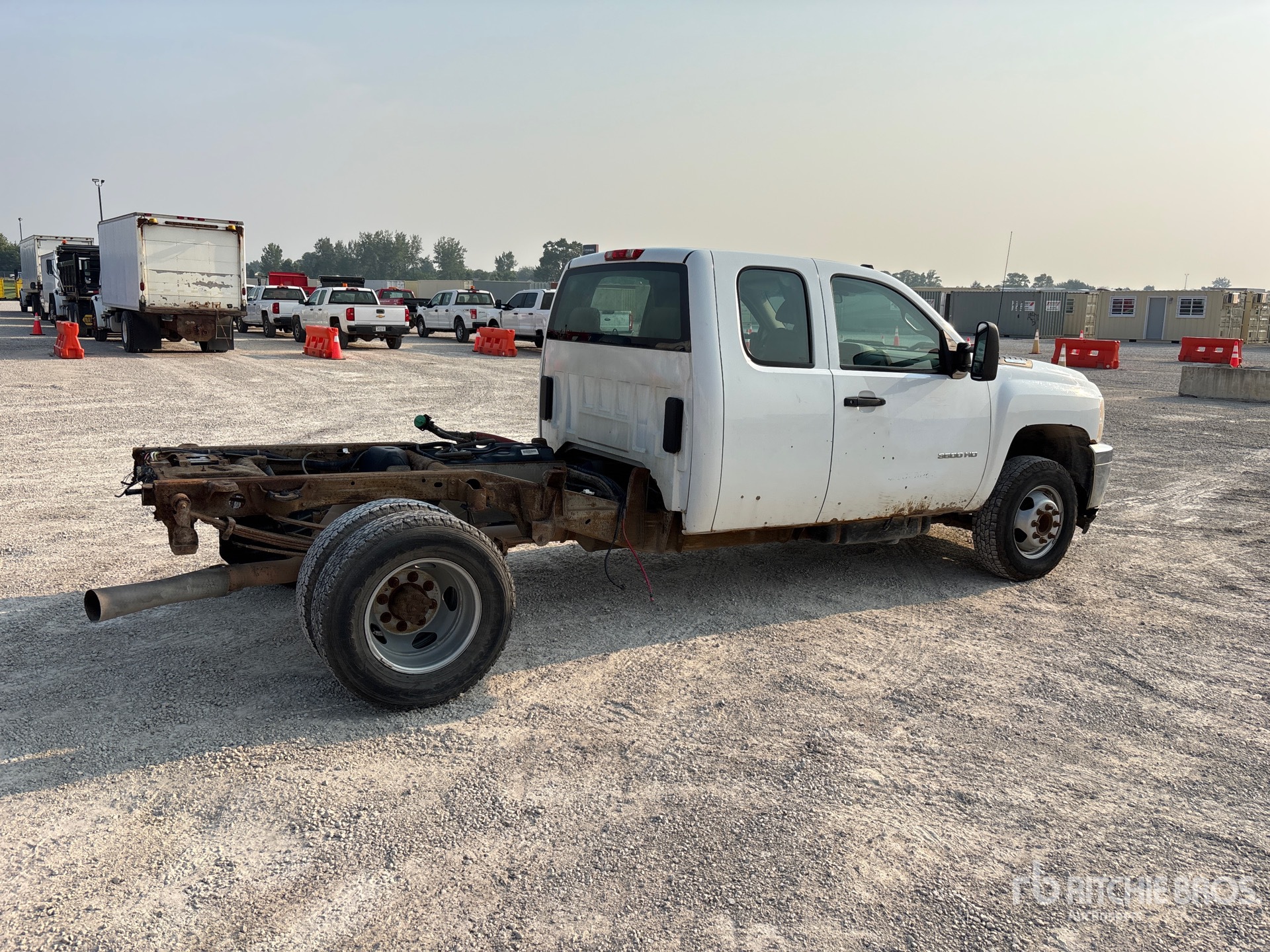 Aspect général with Image, coin arrière droit