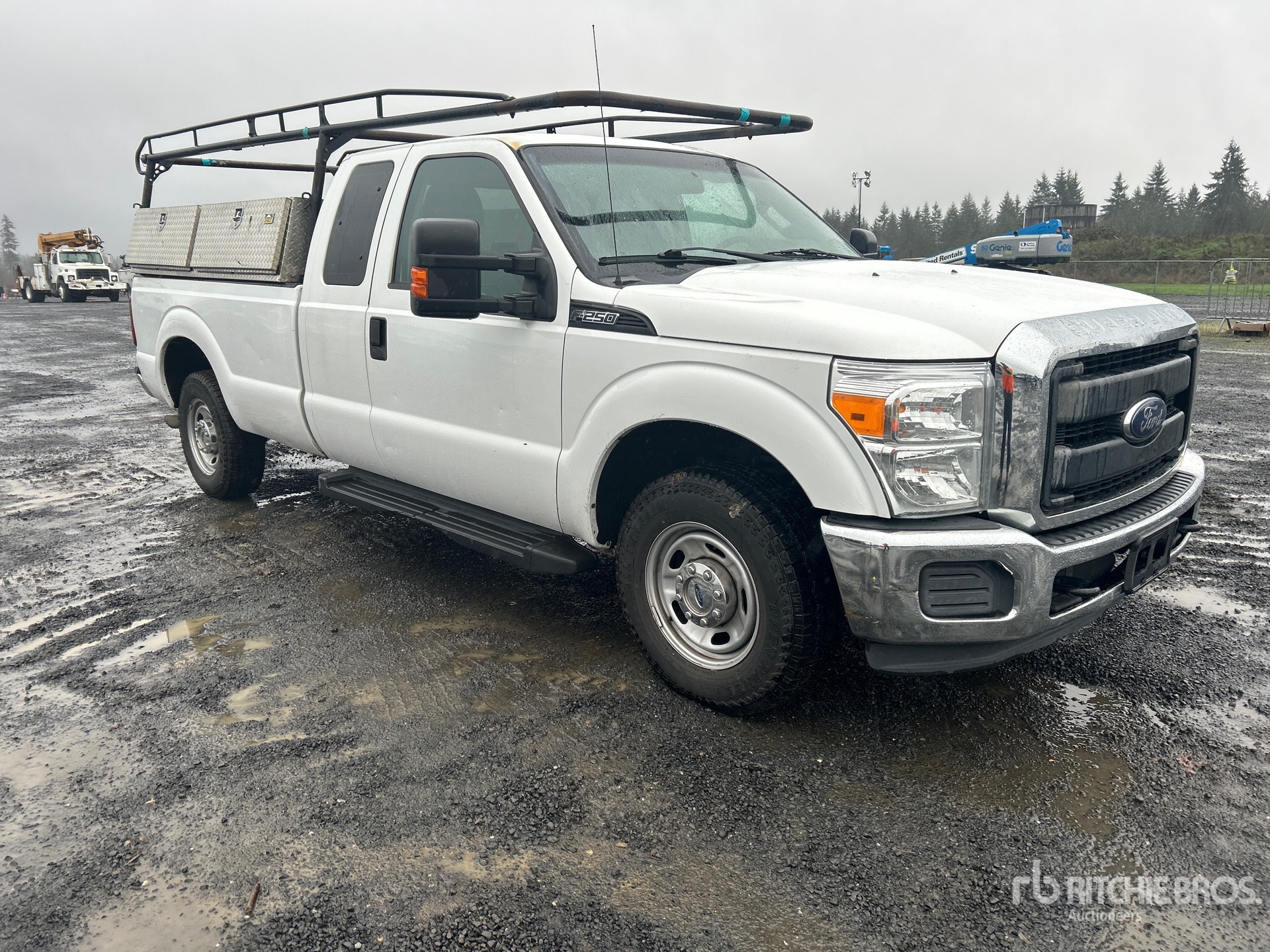 General Appearance with Picture, Right Front Corner