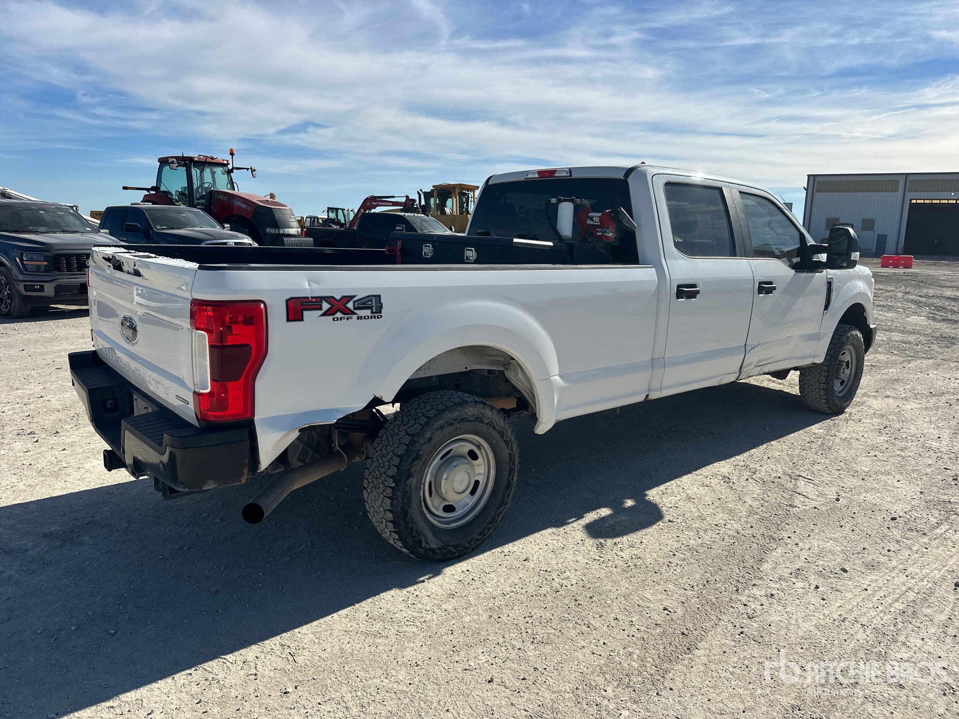 General Appearance with Foto, angolo anteriore sinistro