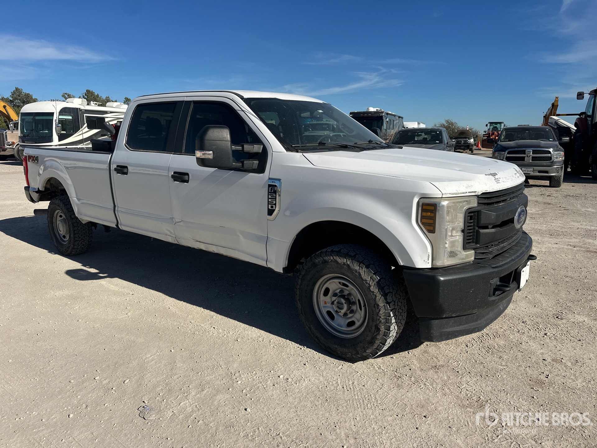 General Appearance with Foto, angolo anteriore destro