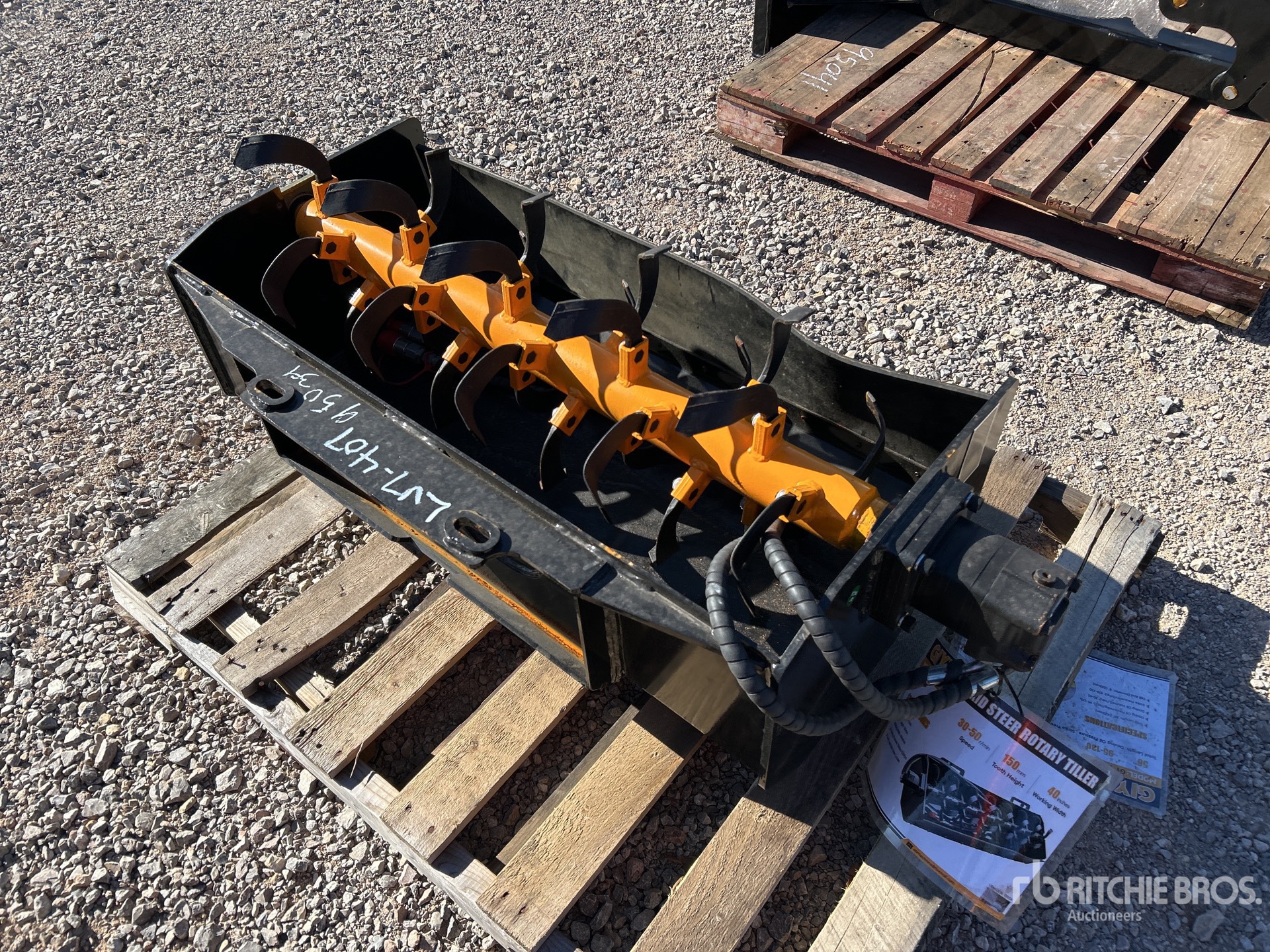 General Appearance with Picture, Right Rear Corner