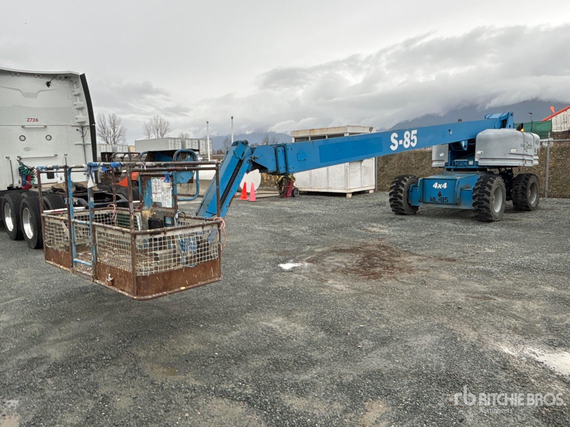 General Appearance with Picture, Left Front Corner