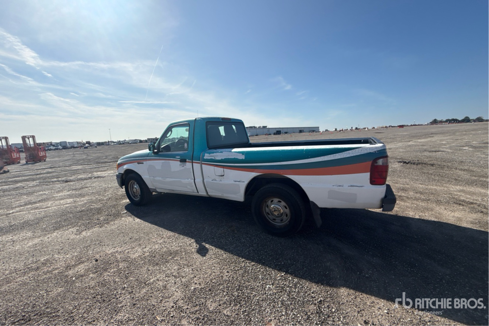 General Appearance with Imagen: esquina trasera izquierda