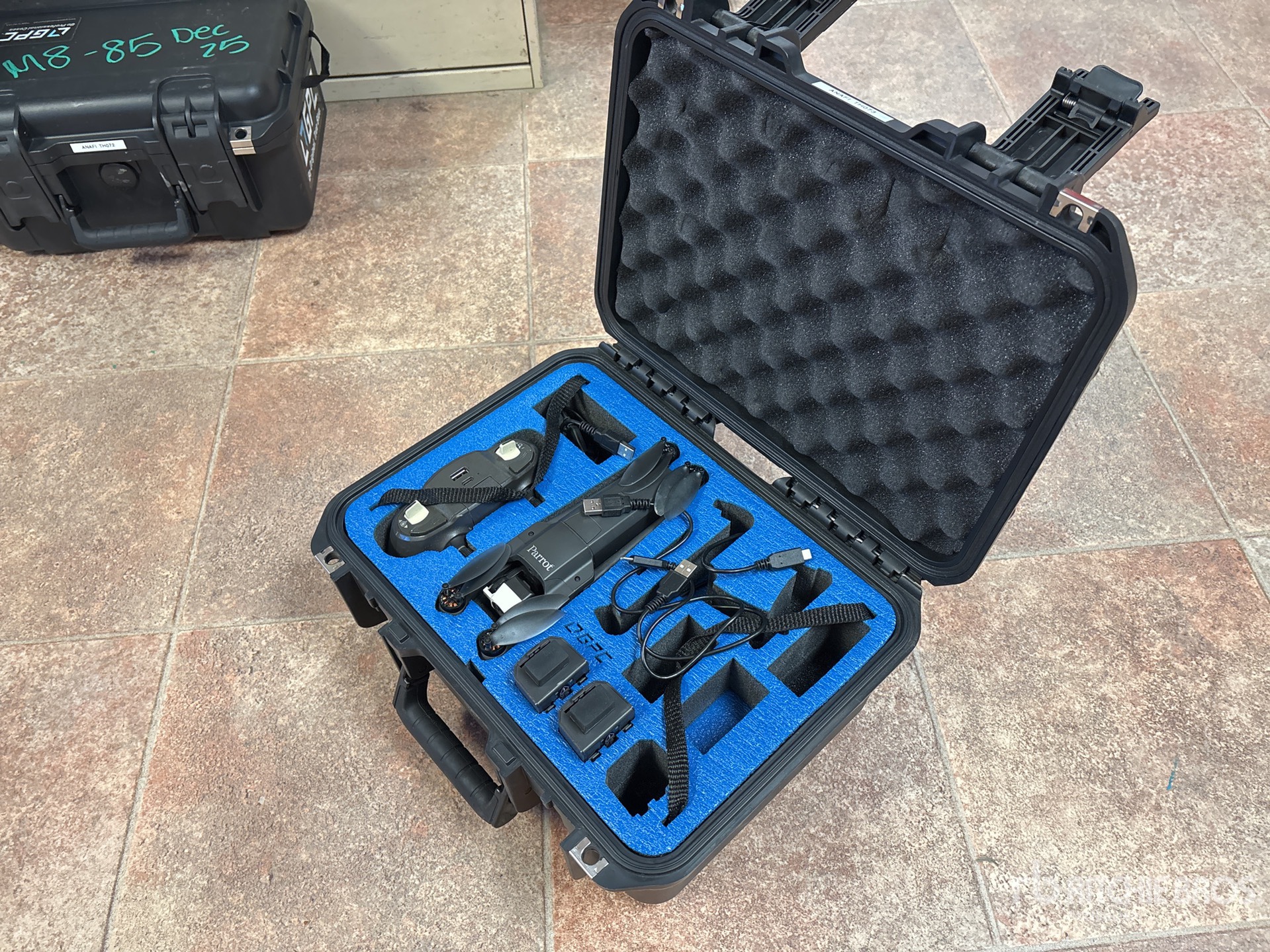 Aspect général with Image, coin avant gauche