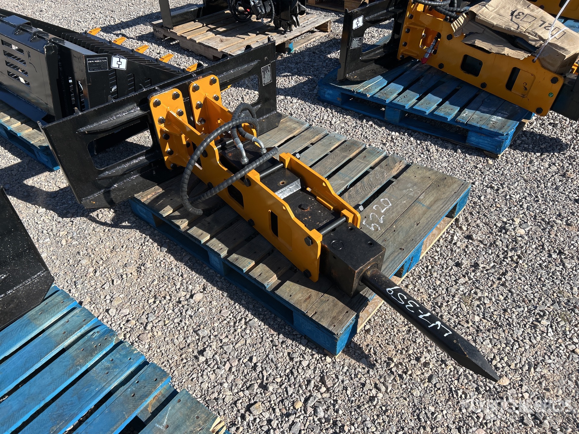 Aspect général with Image, coin avant droit