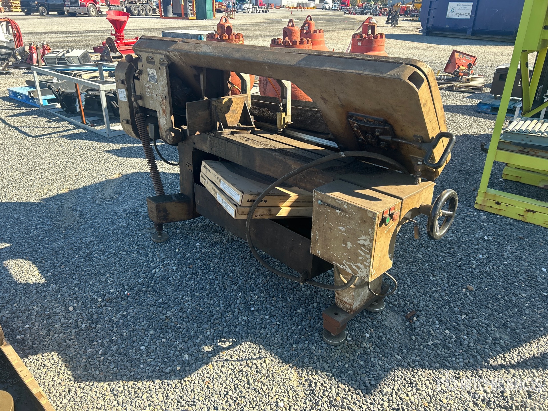 General Appearance with Bild, Ecke hinten links