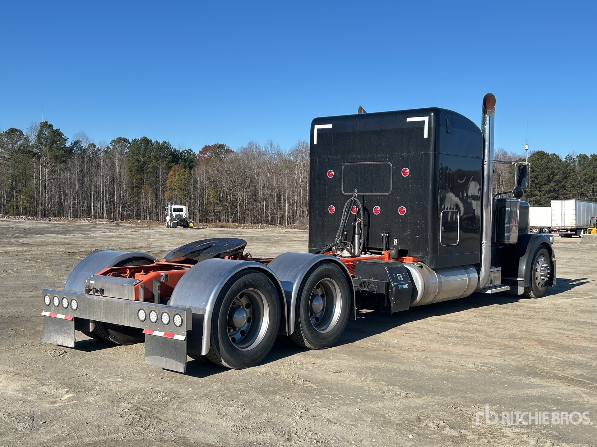 General Appearance with Foto, angolo anteriore sinistro