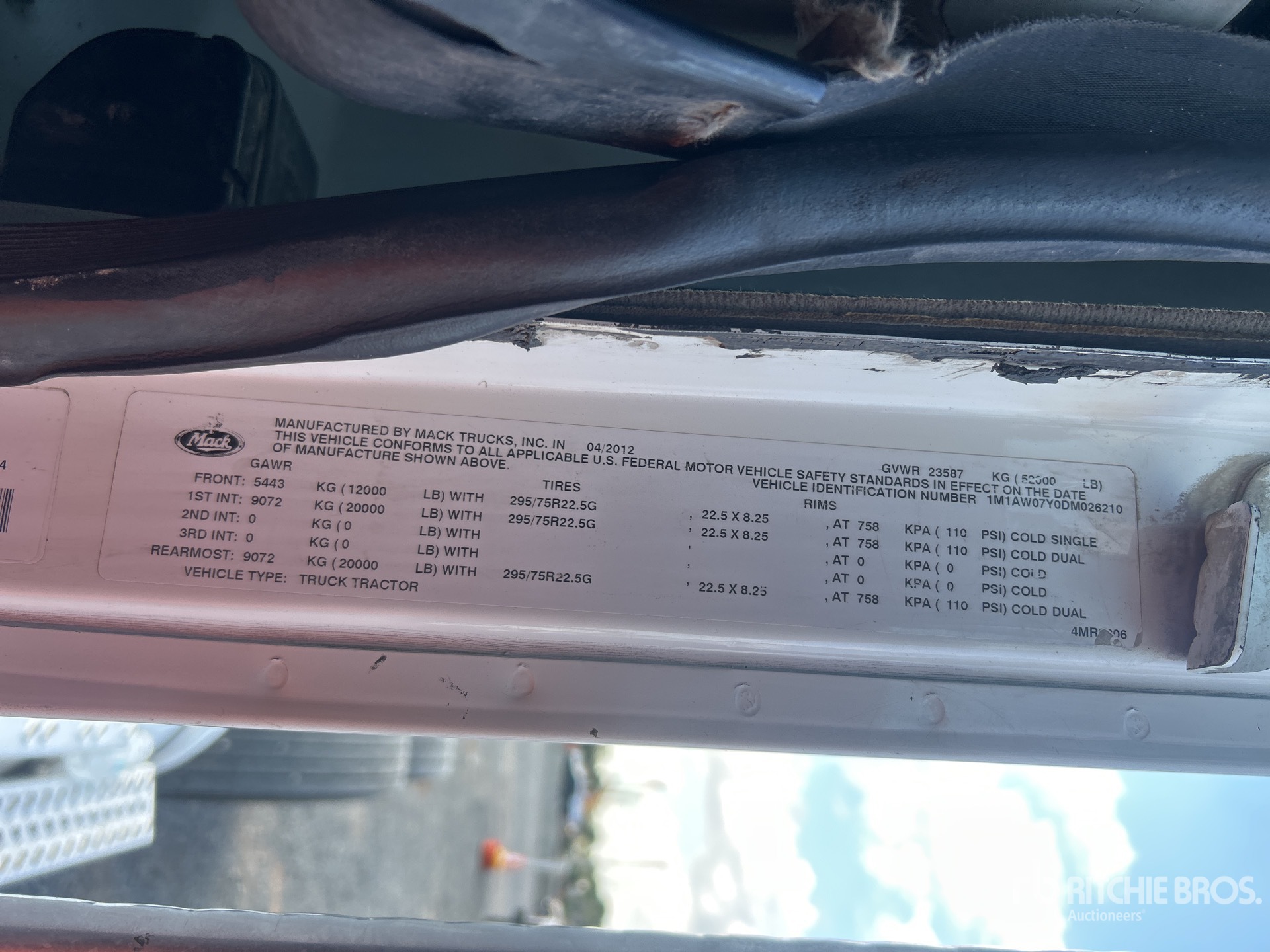 General Appearance with Numero seriale/numero d’identificazione del veicolo (VIN)