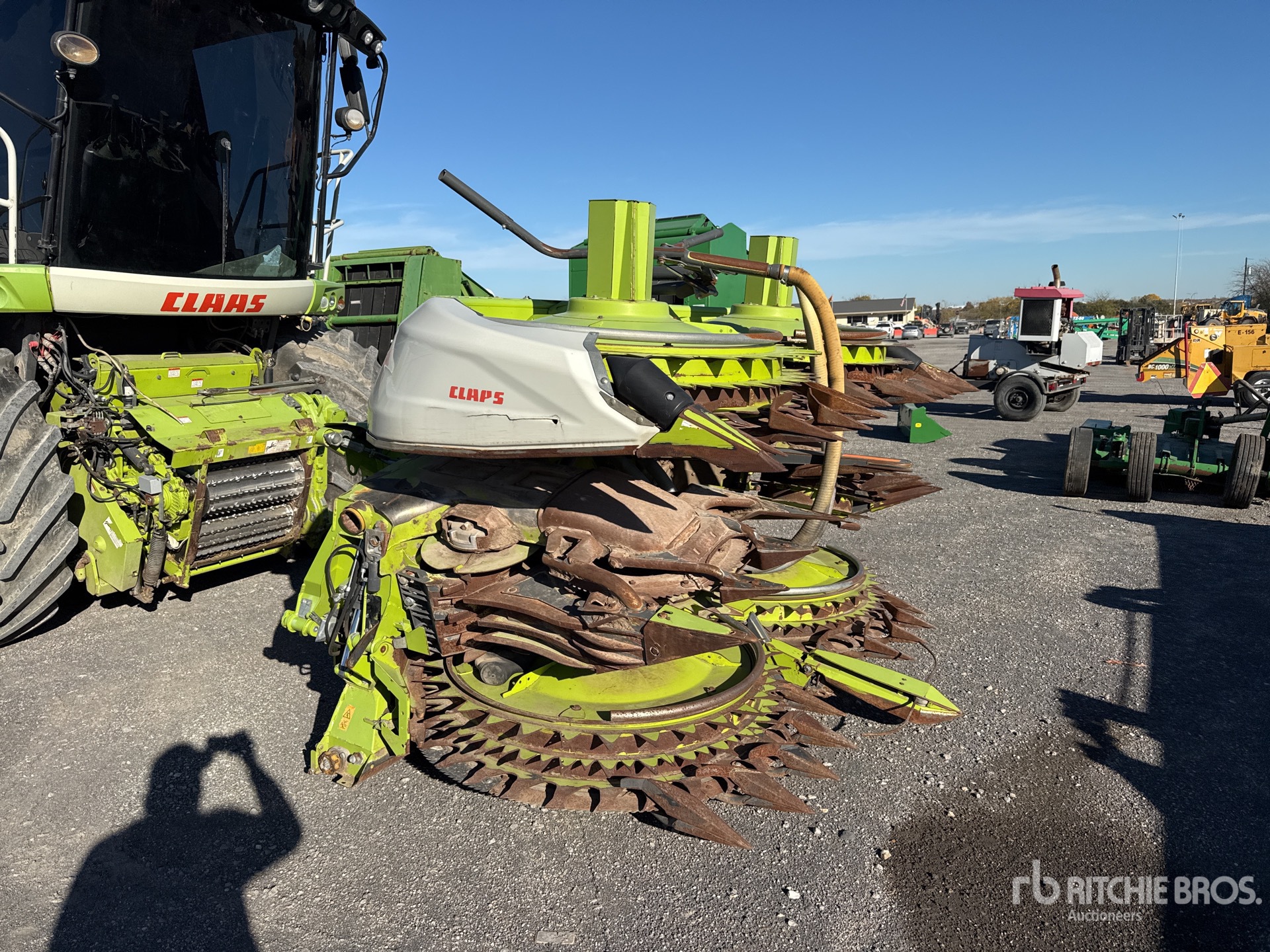 Aspect général with Image, coin avant droit