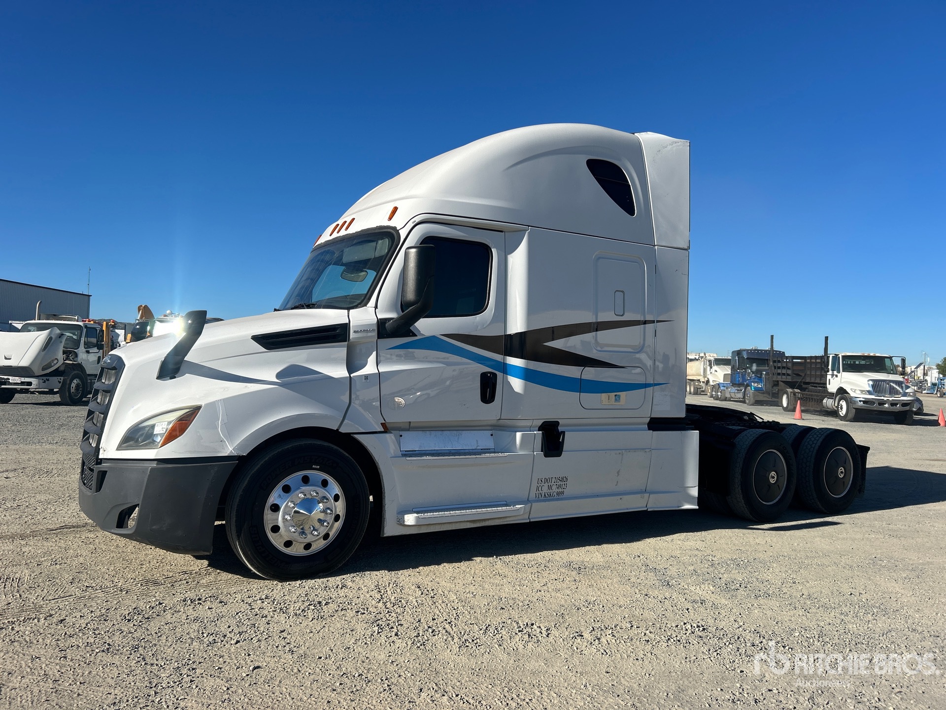 General Appearance with Picture, Left Front Corner