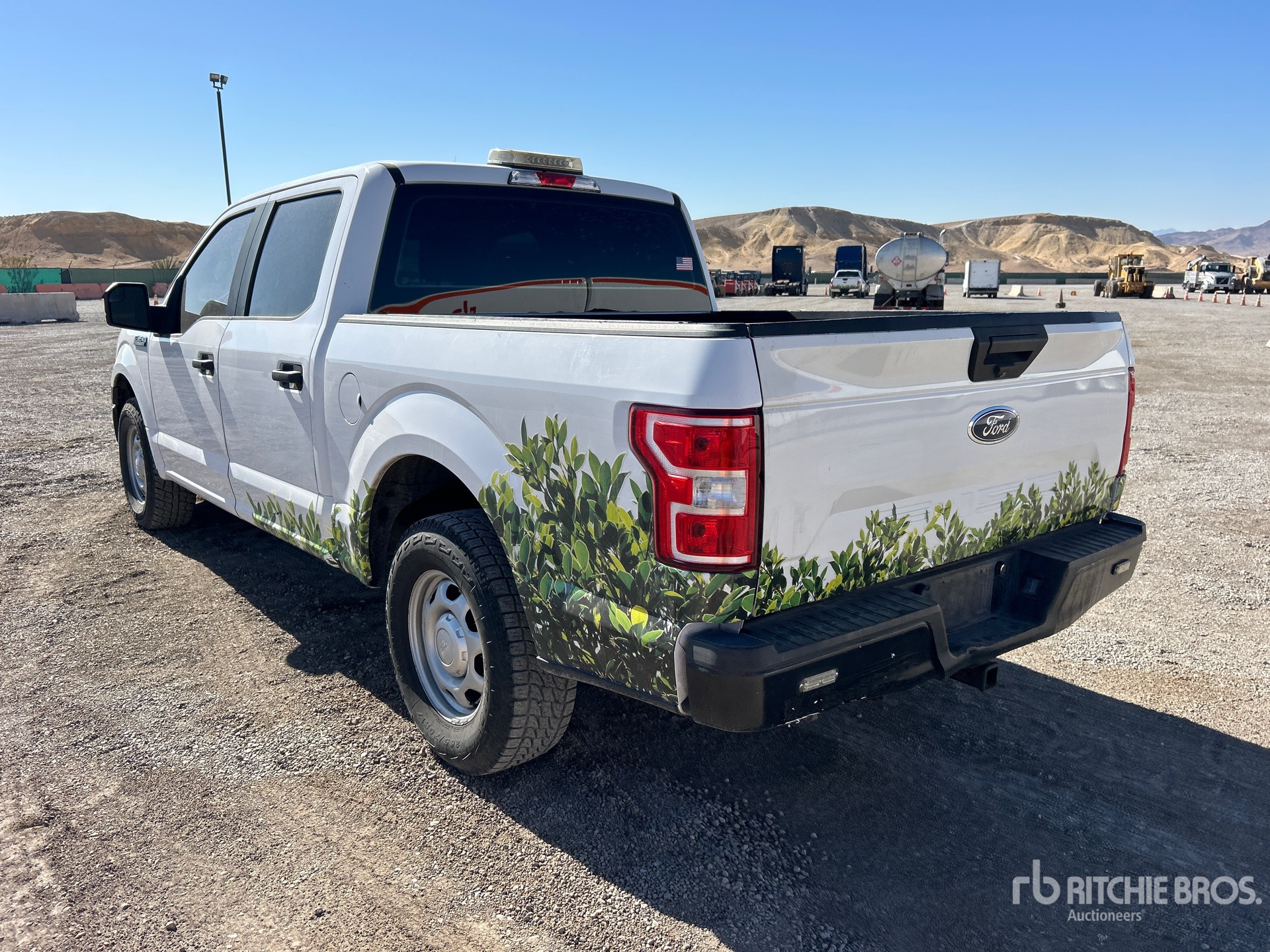 General Appearance with Imagen: esquina trasera izquierda