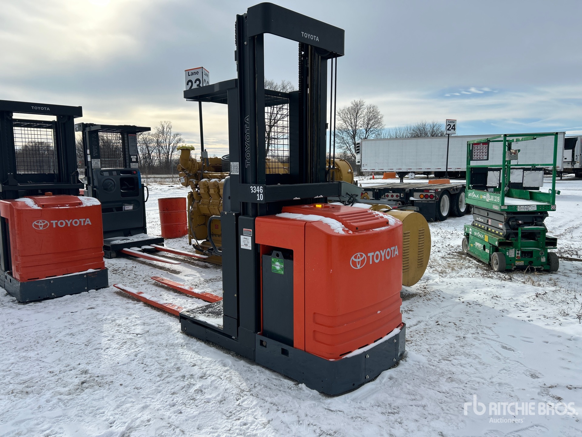 General Appearance with Picture, Left Rear Corner