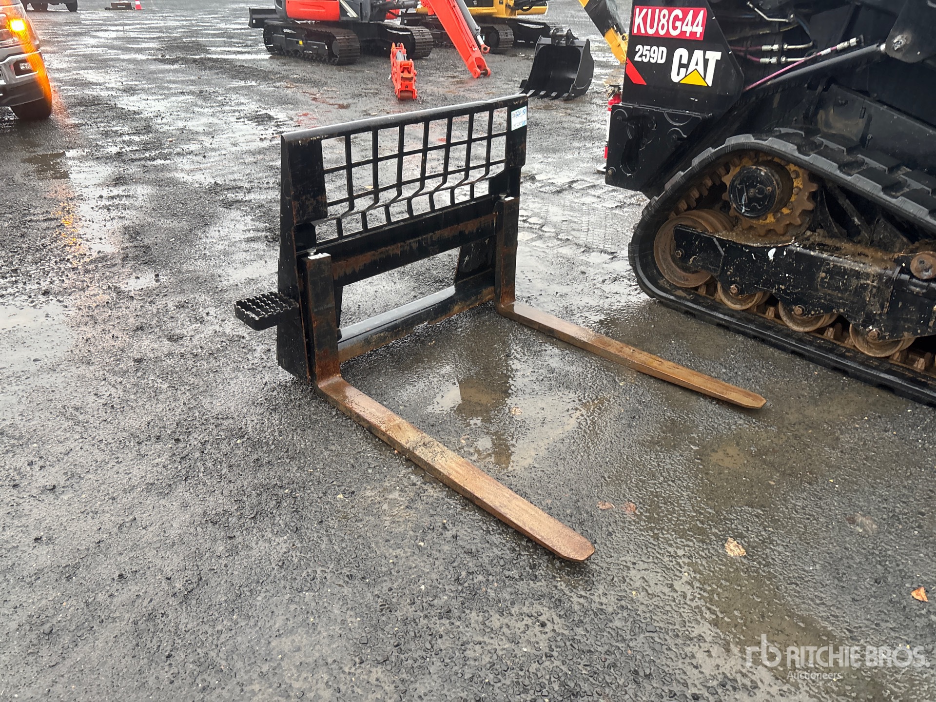 General Appearance with Picture, Right Front Corner