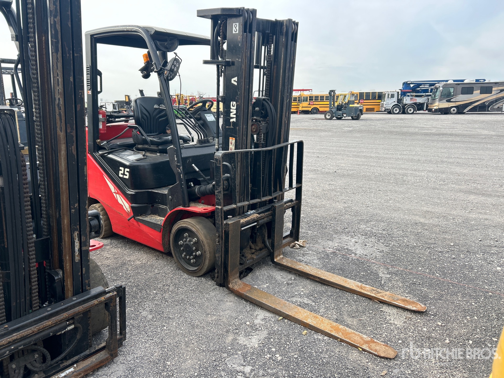 General Appearance with Picture, Right Front Corner