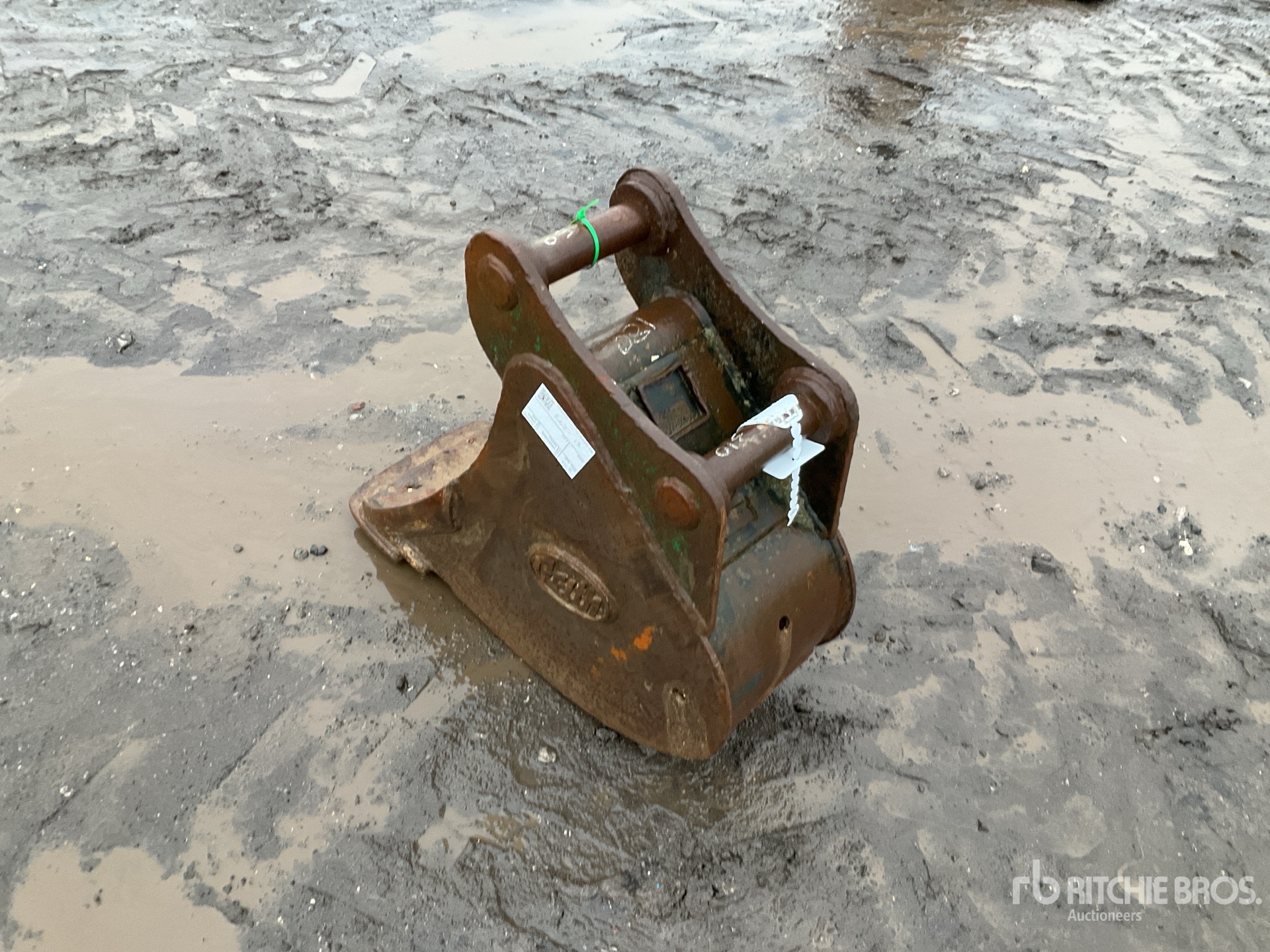 General Appearance with Foto, angolo posteriore sinistro