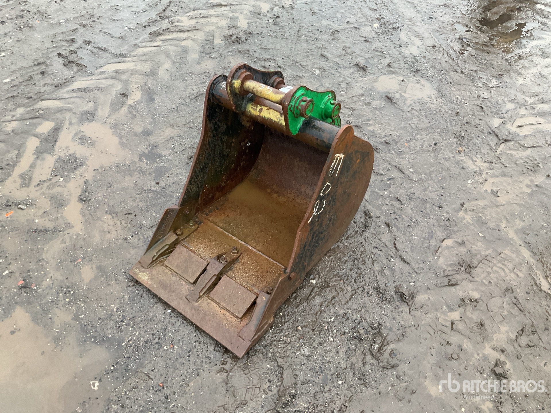 General Appearance with Foto, angolo posteriore sinistro