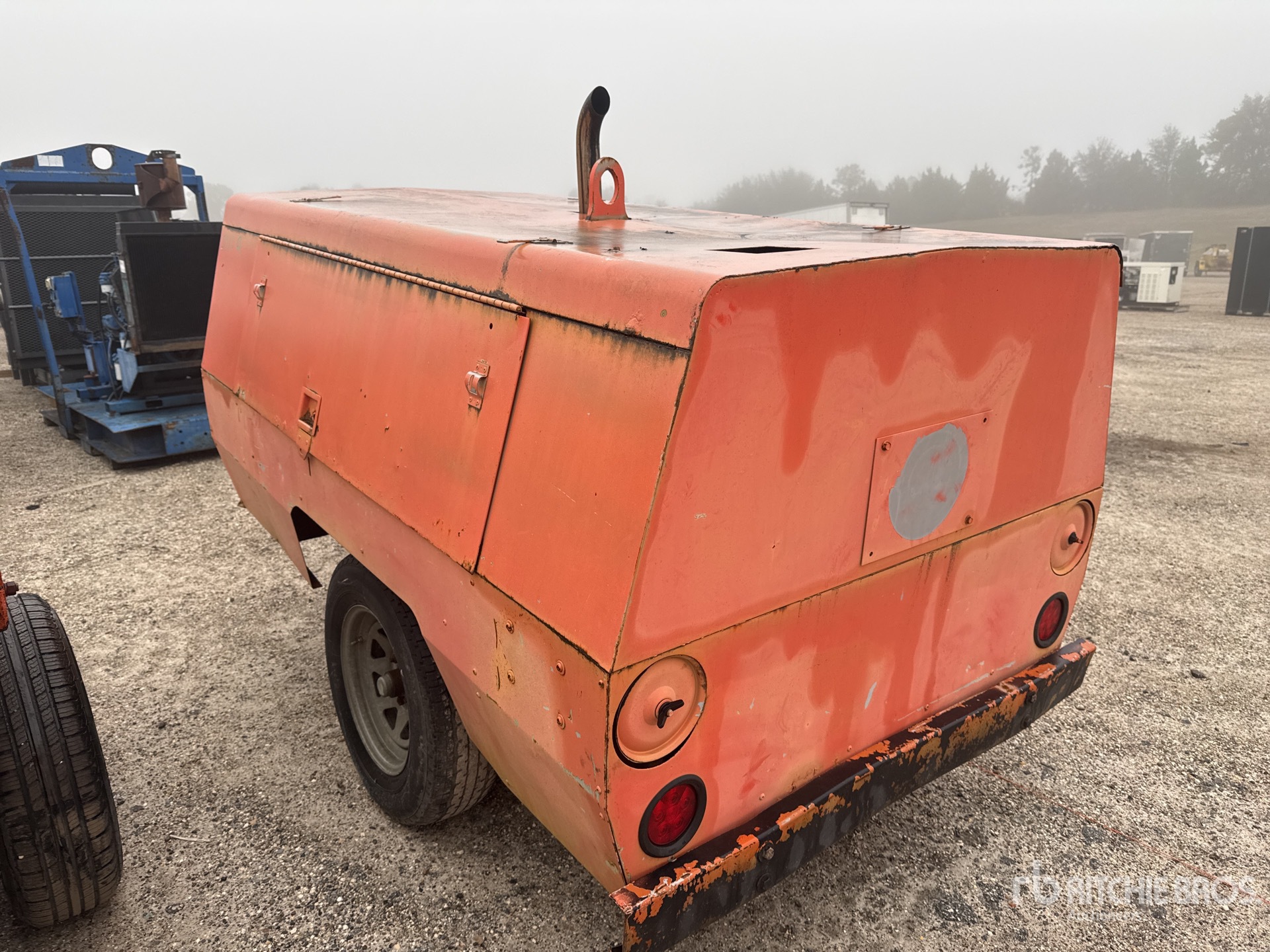 General Appearance with Bild, Ecke hinten links