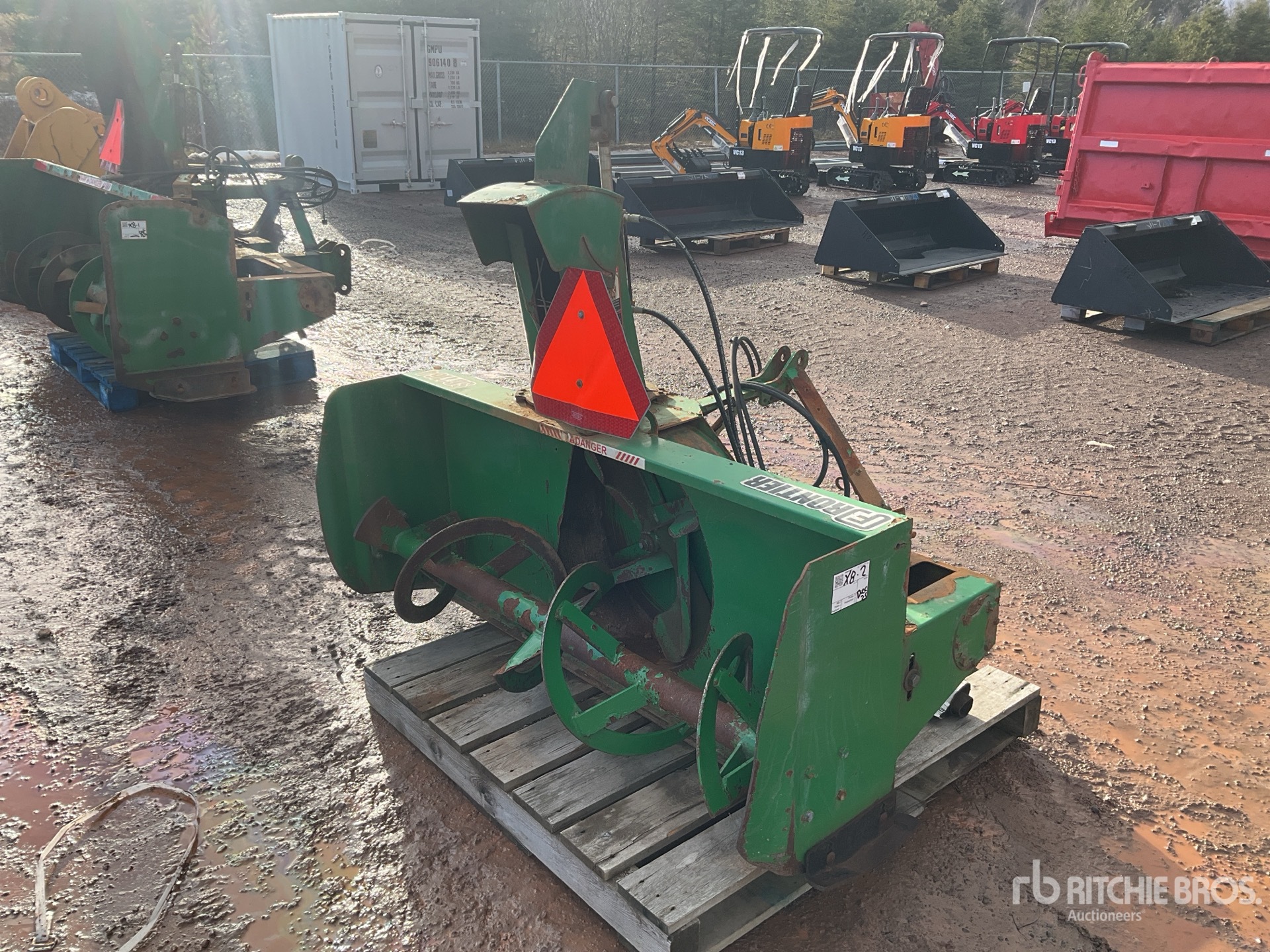 General Appearance with Picture, Left Front Corner